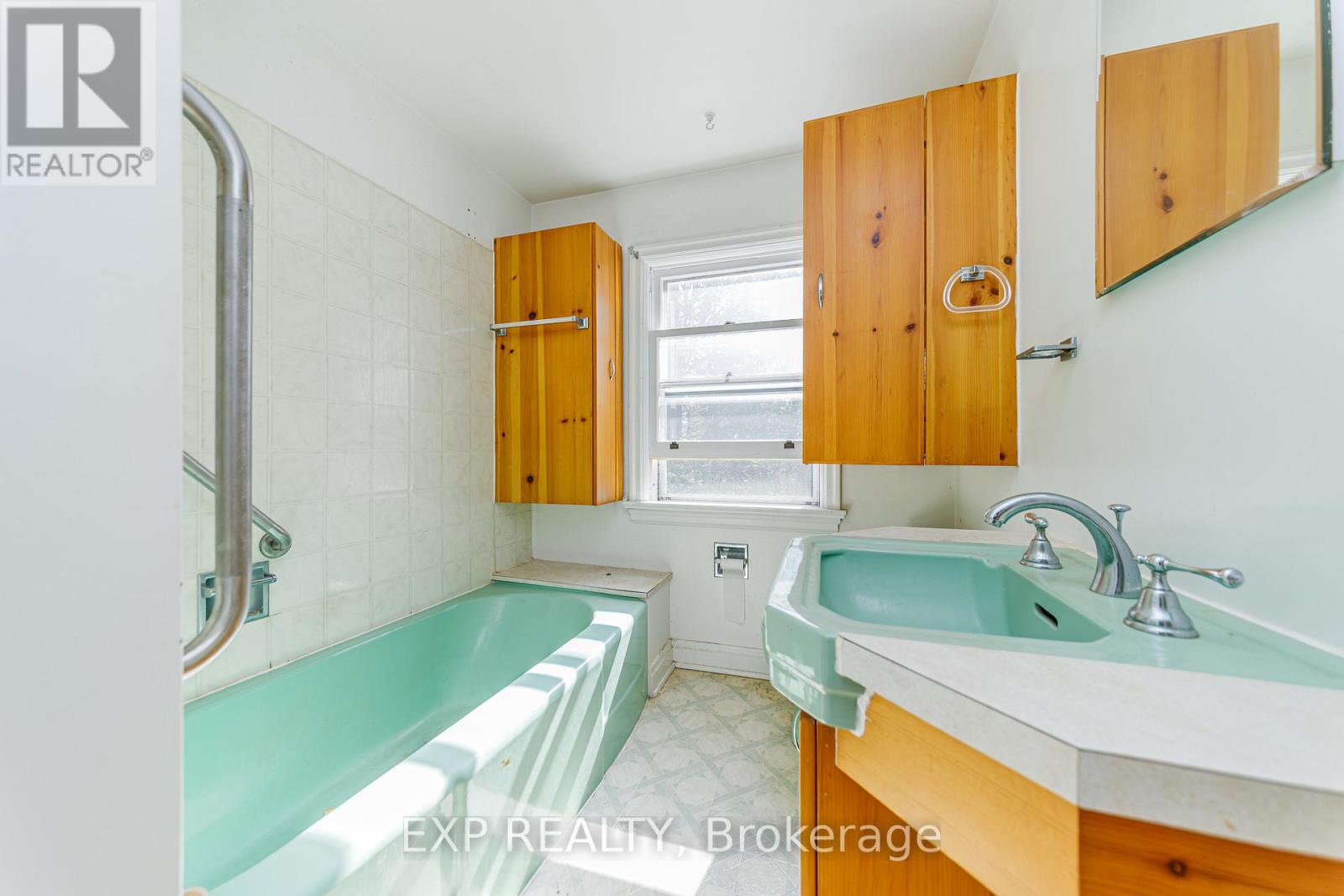 252 Woodroffe Avenue, Ottawa, Ontario K2A 3V4 - Photo 14 - X13216382
