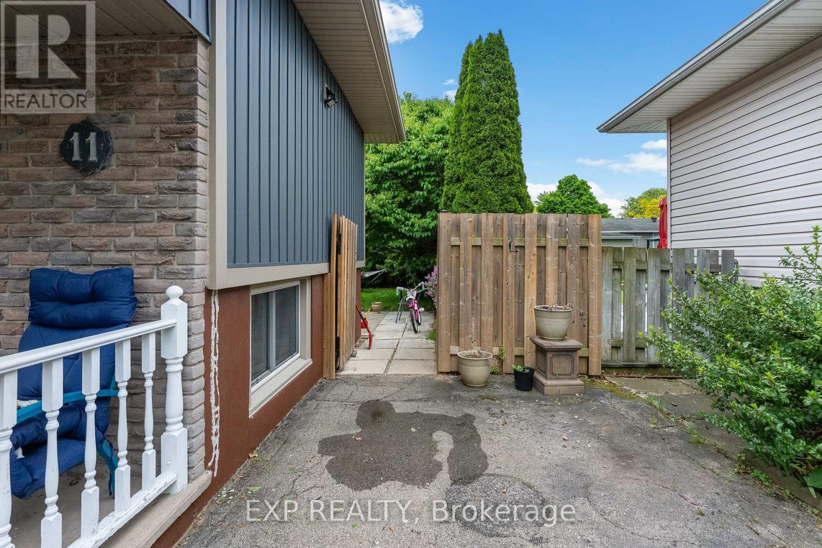 11 Abraham Drive, St. Catharines, Ontario  L2M 6K7 - Photo 20 - X13216370