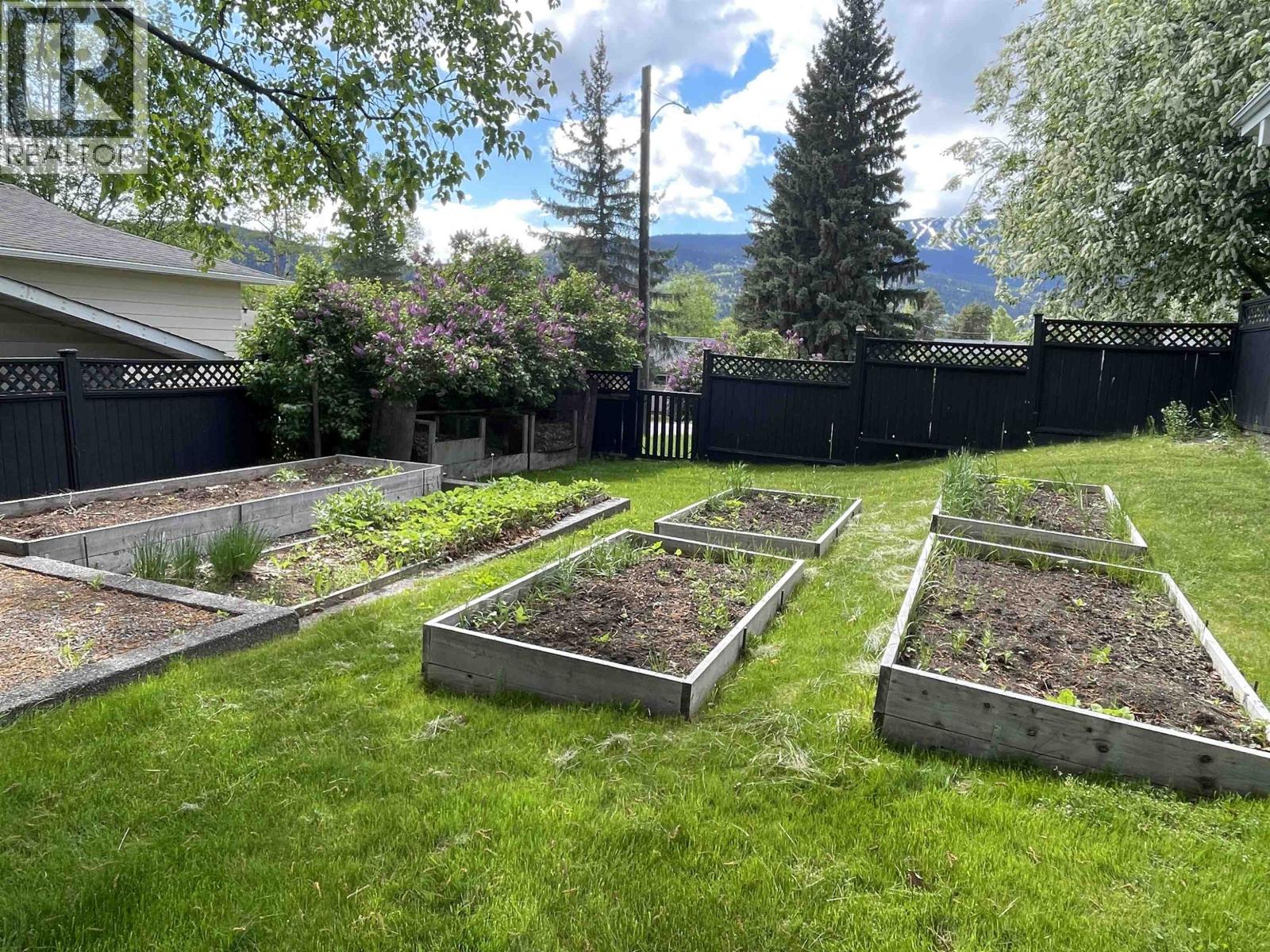 3650 Eighteenth Avenue, Smithers, British Columbia  V0J 2N0 - Photo 32 - R3129590