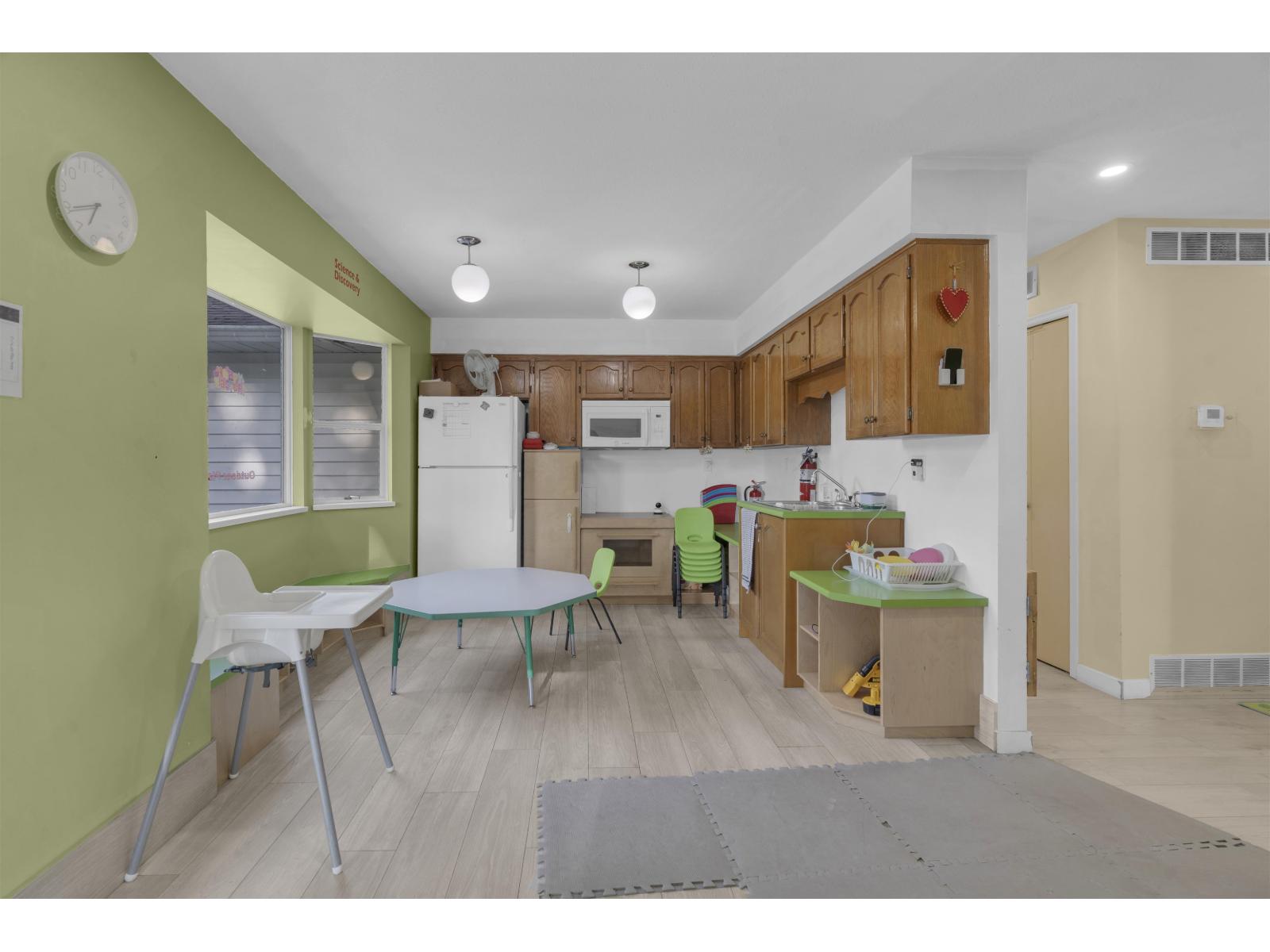 17209 62a Ave, Surrey, British Columbia  V3S 6V6 - Photo 16 - R3126464