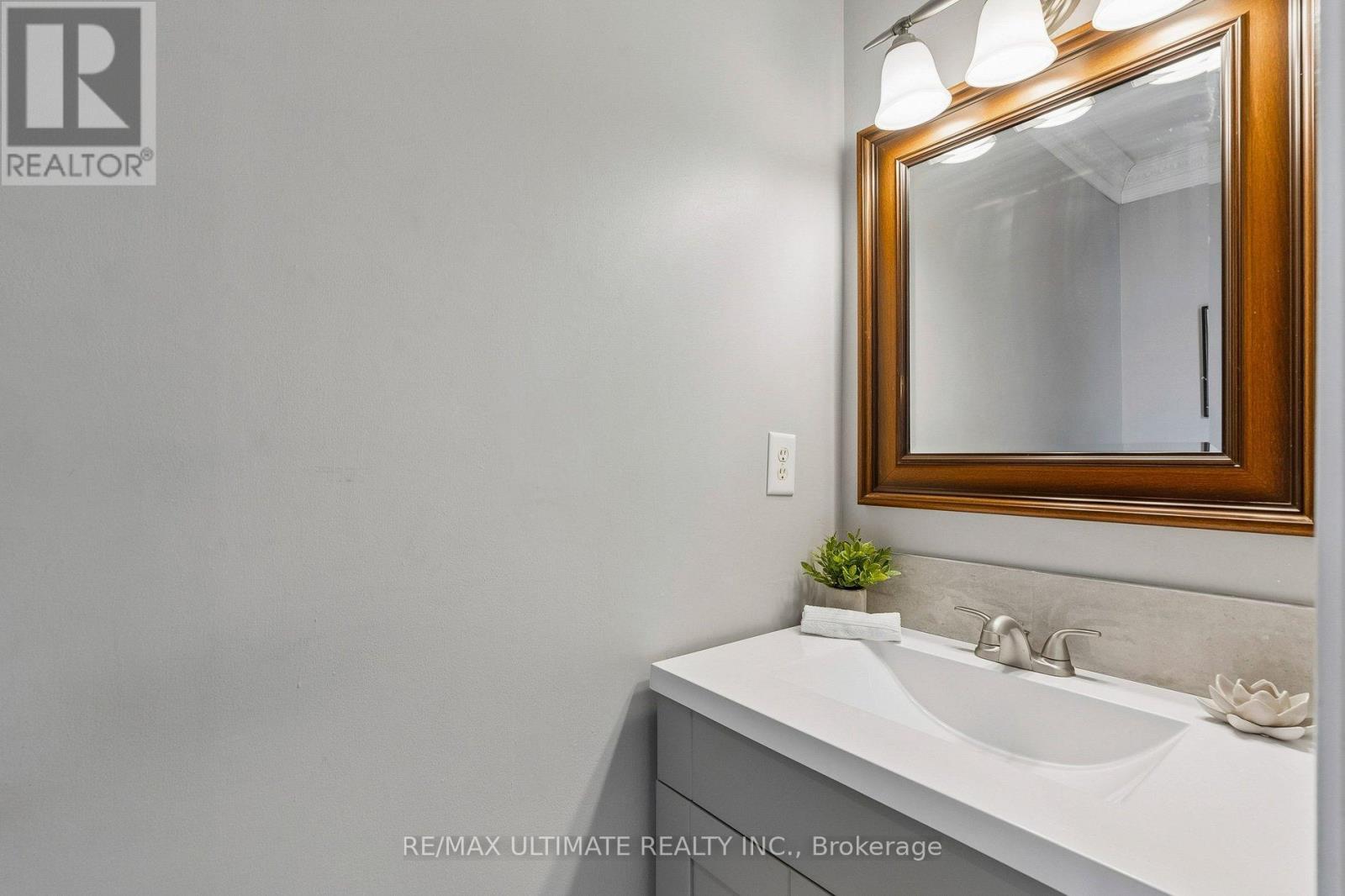 205 Walkerville Road, Markham, Ontario  L6B 1B9 - Photo 5 - N13149496