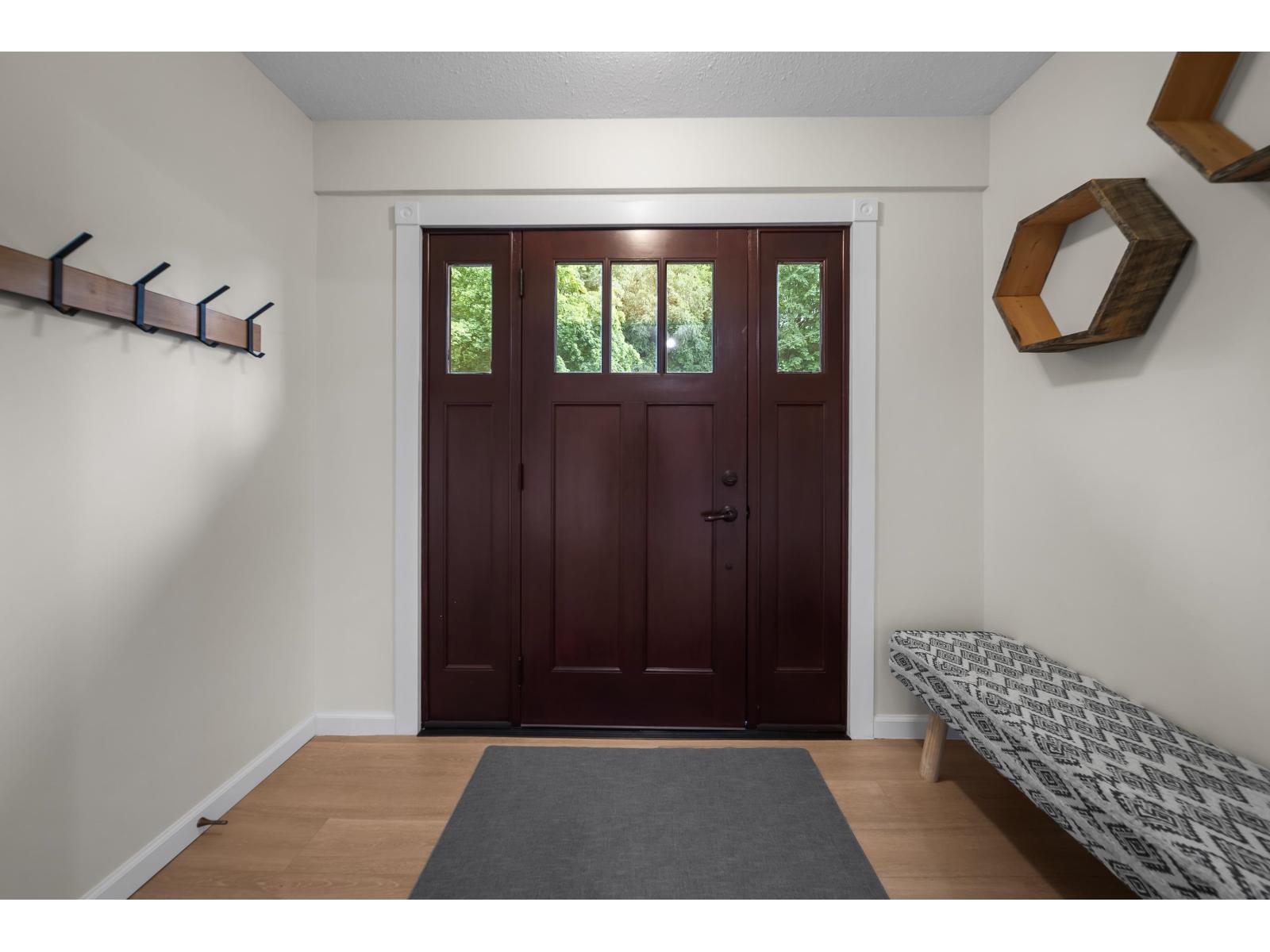 35061 High Drive, Abbotsford, British Columbia  V2S 2X7 - Photo 2 - R3129101