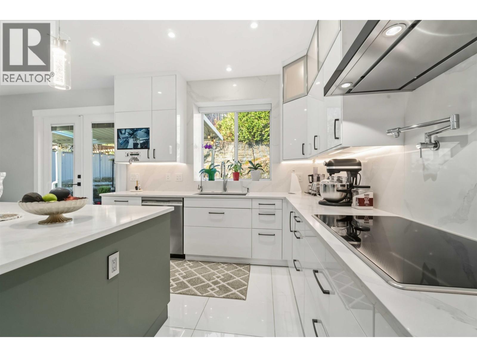 108 Sycamore Drive, Port Moody, British Columbia  V3H 0A8 - Photo 8 - R3129760