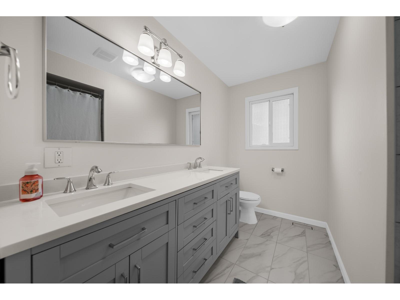 35061 High Drive, Abbotsford, British Columbia  V2S 2X7 - Photo 16 - R3129101