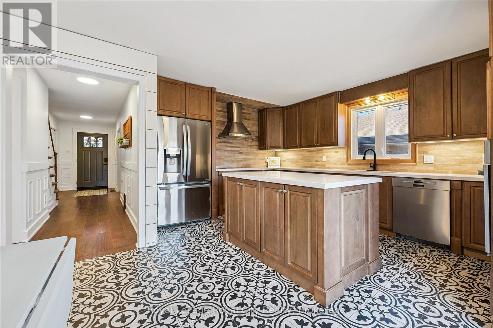 20 Darby Road, Guelph, Ontario  N1K 1R4 - Photo 4 - X13216378