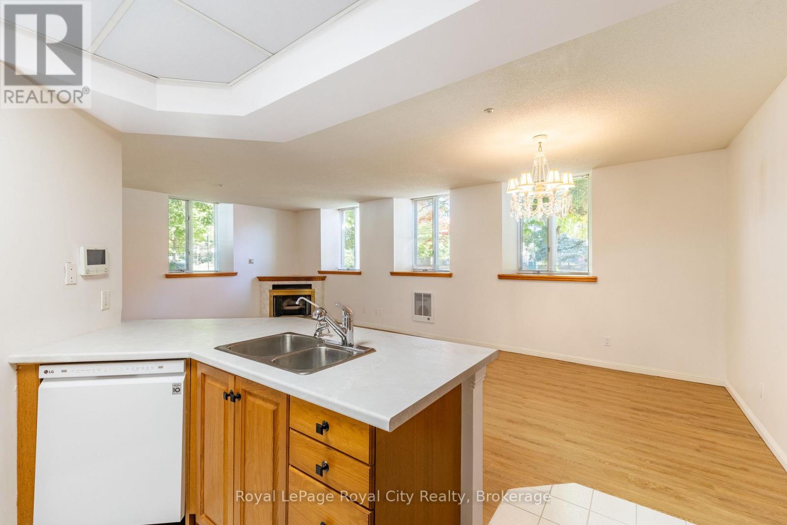 101 - 57 Suffolk Street W, Guelph, Ontario N1H 2J1 - Photo 6 - X13216432