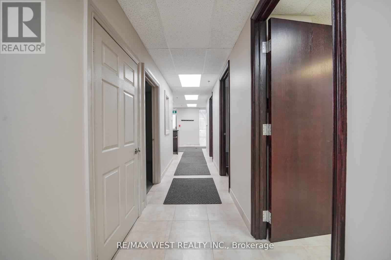 C1 & C3 - 800 Sheppard Avenue W, Toronto, Ontario  M3H 6B4 - Photo 10 - C13216410