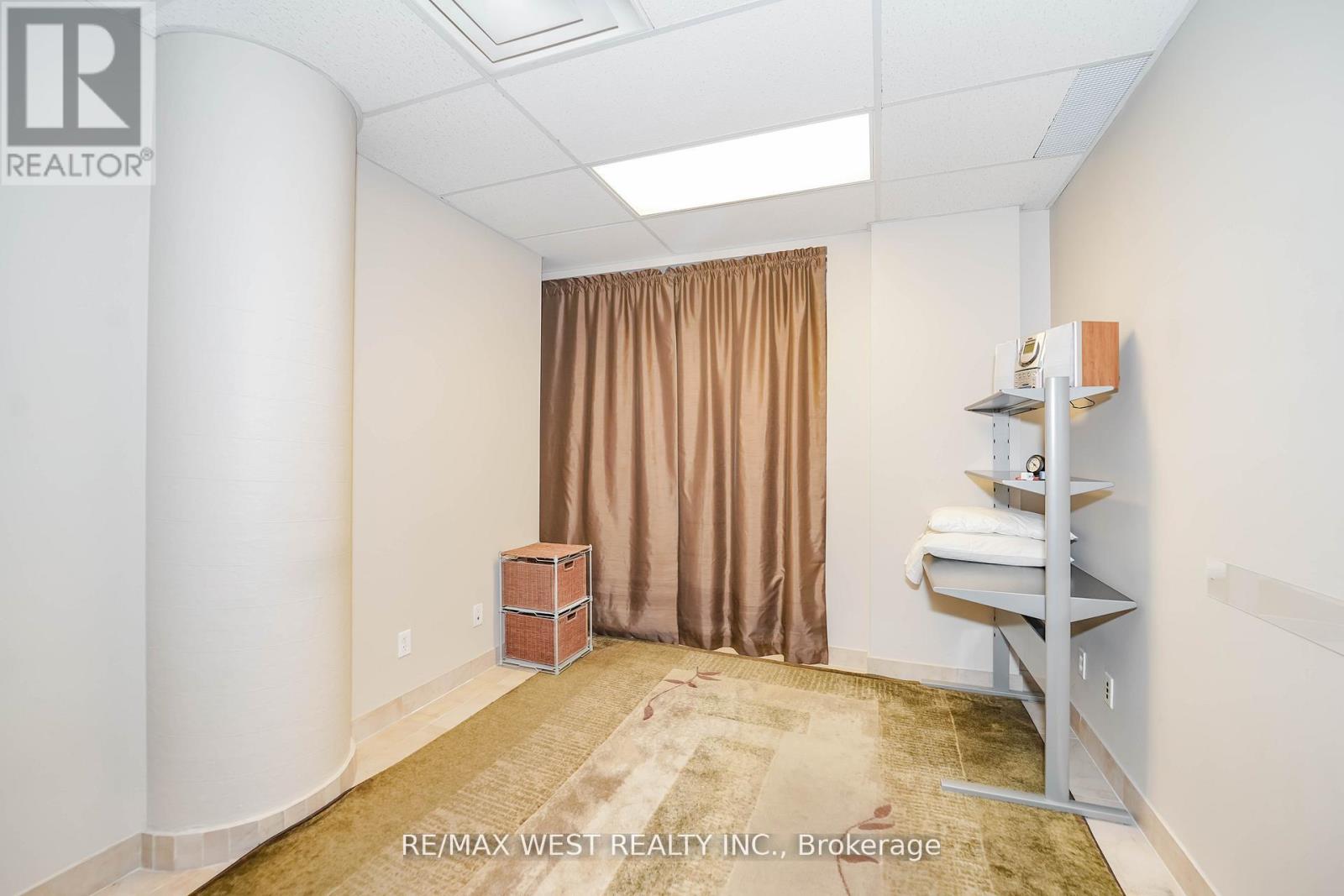 C1 & C3 - 800 Sheppard Avenue W, Toronto, Ontario  M3H 6B4 - Photo 13 - C13216410