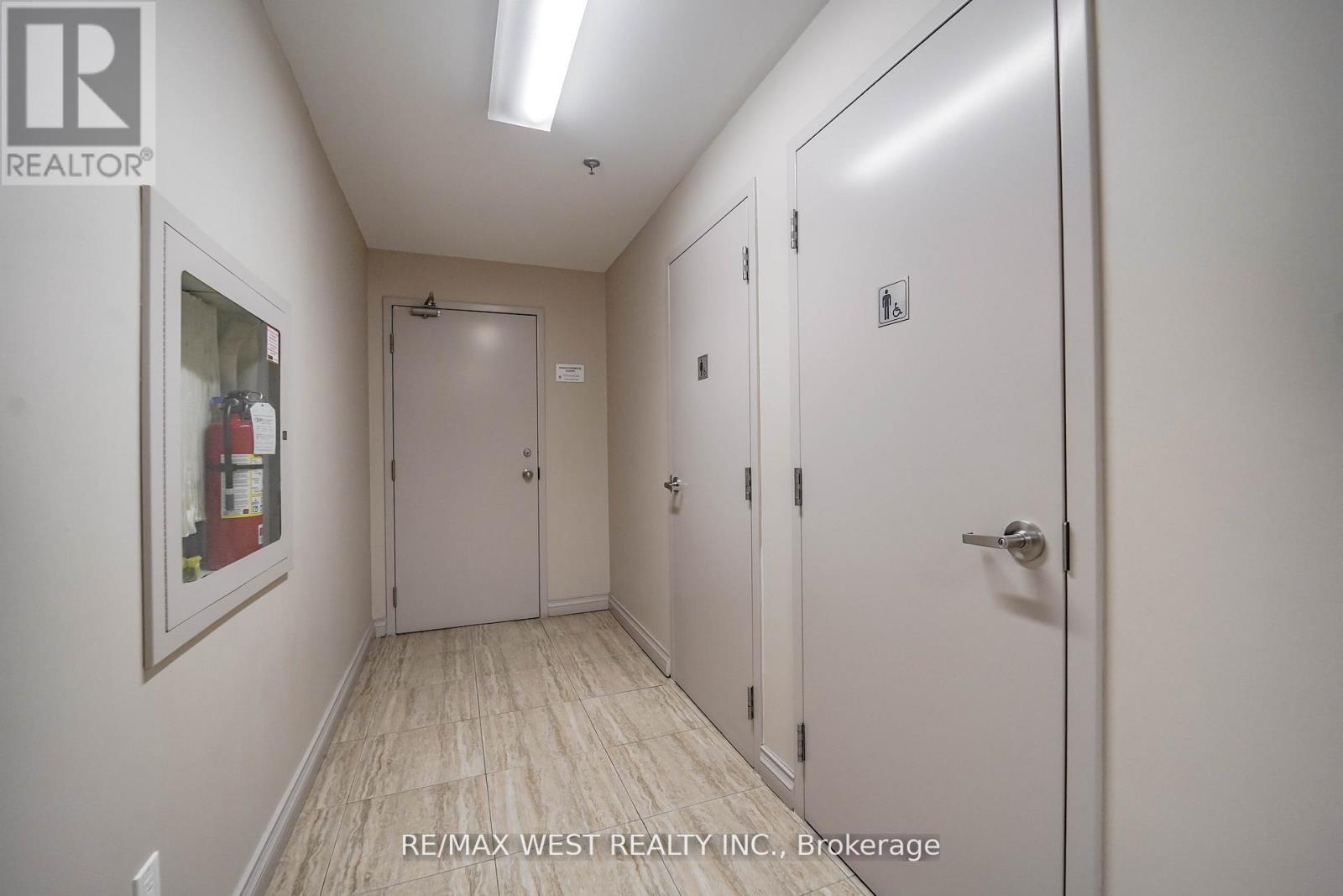 C1 & C3 - 800 Sheppard Avenue W, Toronto, Ontario  M3H 6B4 - Photo 14 - C13216410
