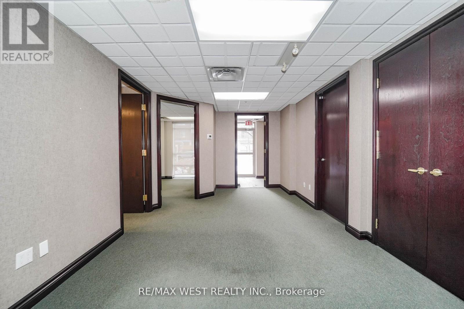 C1 & C3 - 800 Sheppard Avenue W, Toronto, Ontario  M3H 6B4 - Photo 4 - C13216410