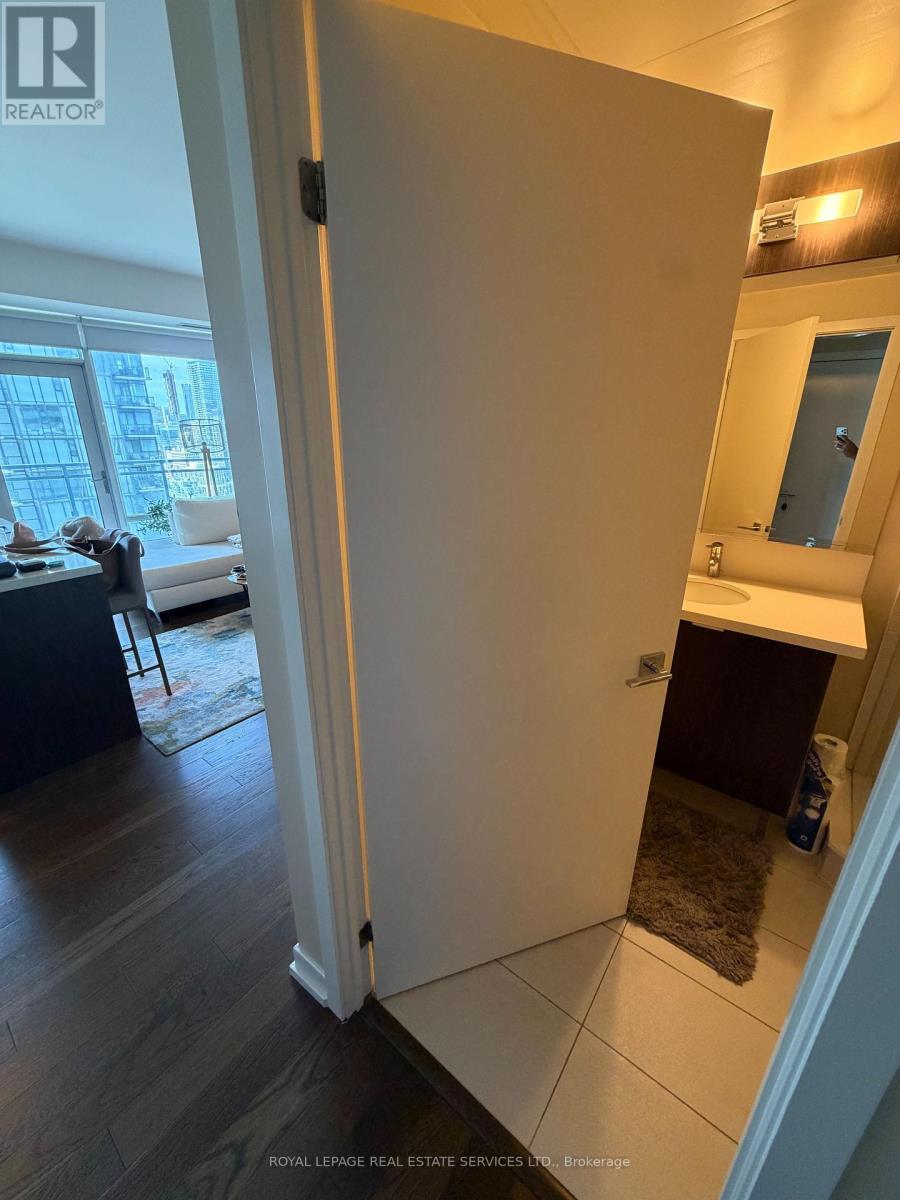 3706 - 21 Widmer Street, Toronto, Ontario  M5V 0B8 - Photo 17 - C13216420