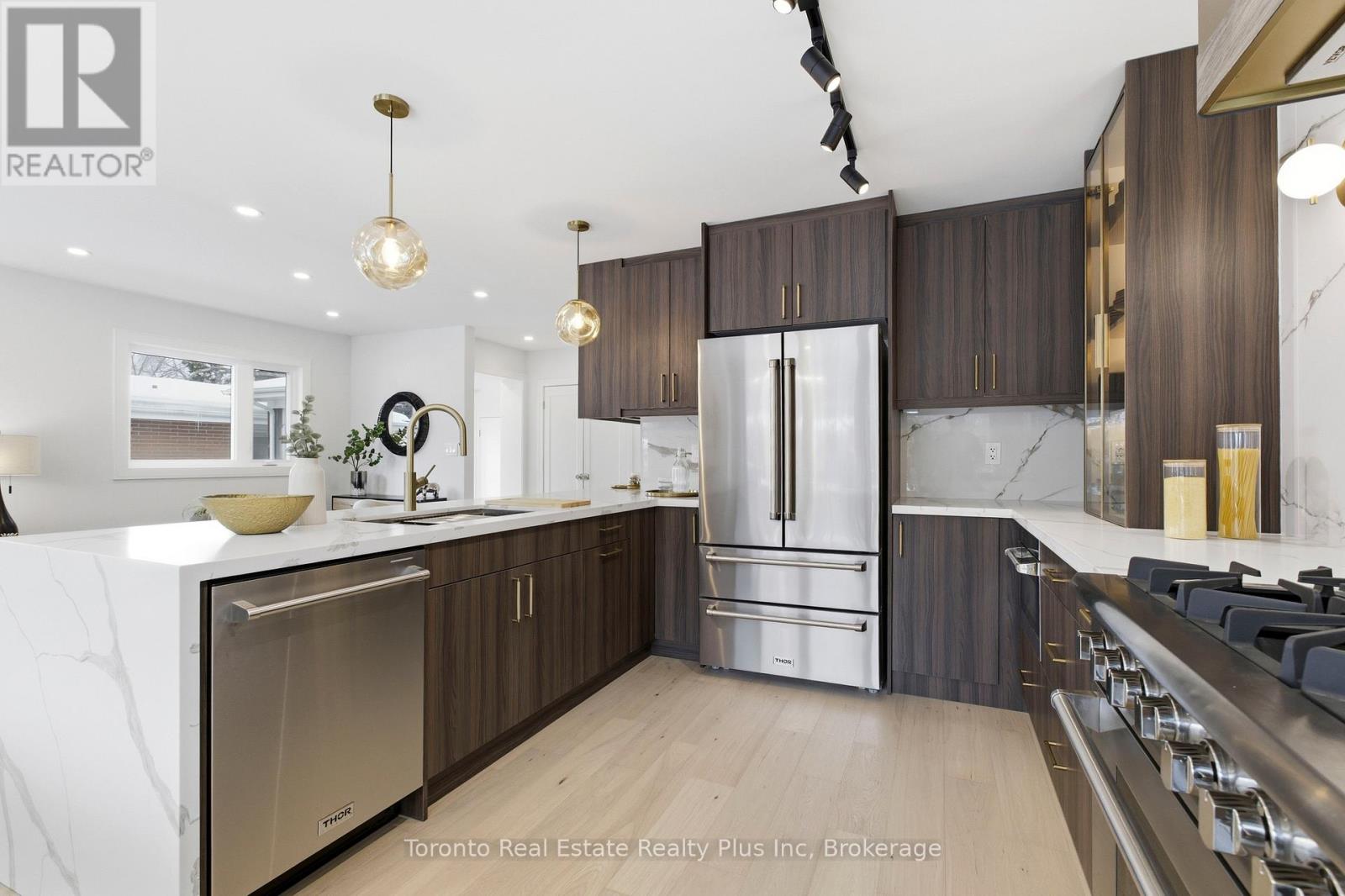 3 Blithfield Avenue, Toronto, Ontario  M2K 1X9 - Photo 12 - C13216438