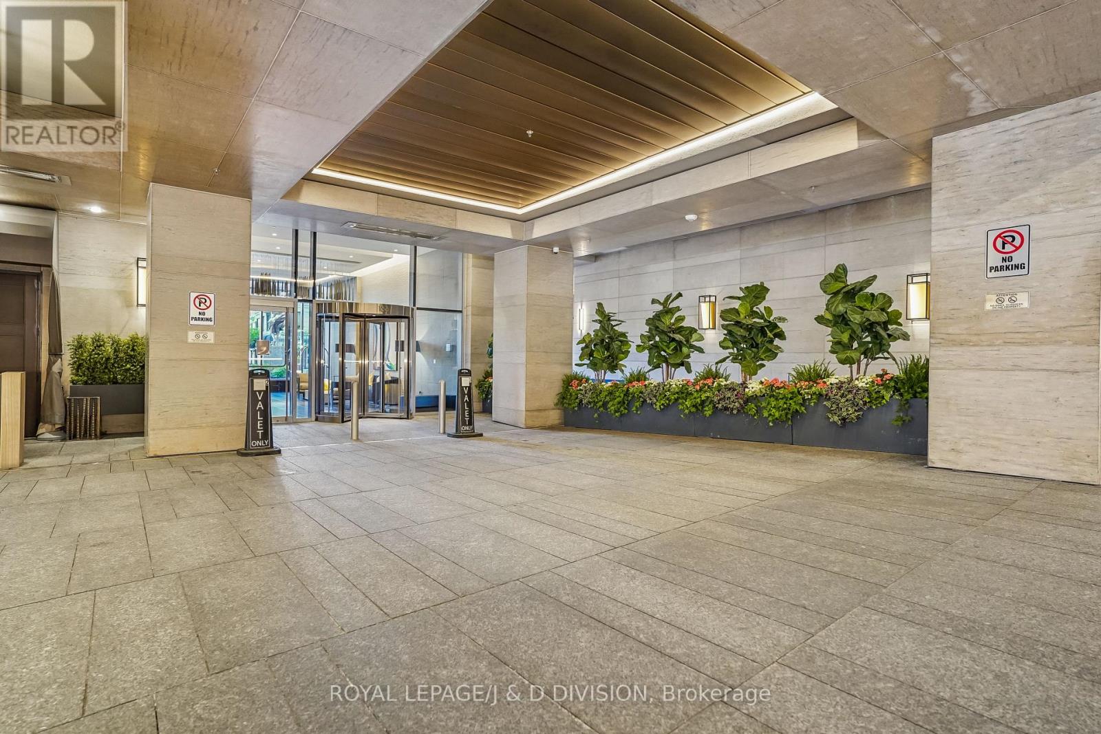 1705 - 188 Cumberland Street, Toronto, Ontario  M5R 0B6 - Photo 14 - C13216492