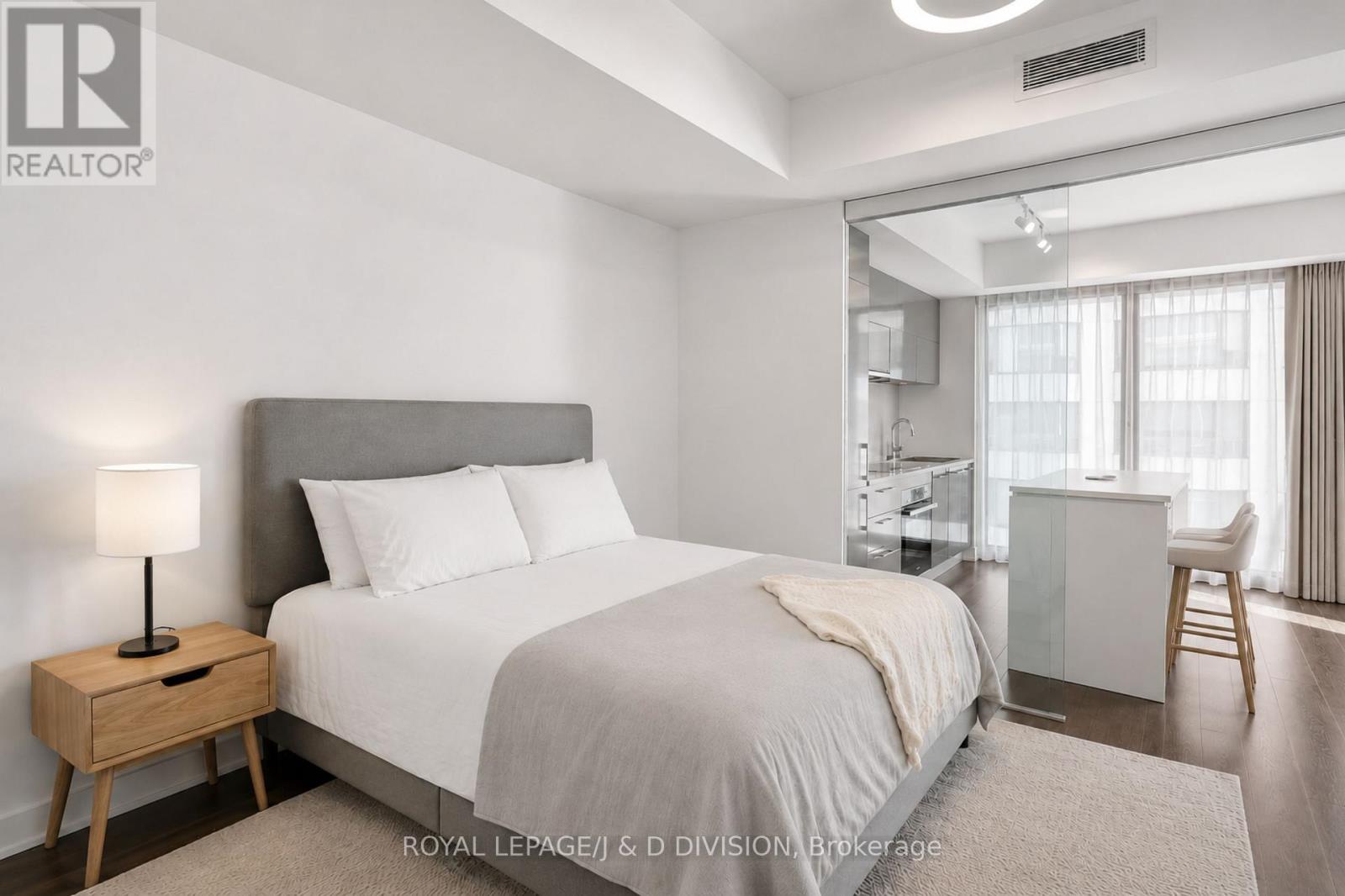 1705 - 188 Cumberland Street, Toronto, Ontario  M5R 0B6 - Photo 6 - C13216492