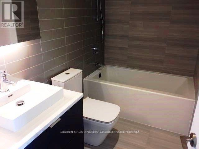 2301 - 170 Bayview Avenue, Toronto, Ontario  M5A 0M4 - Photo 13 - C13216498
