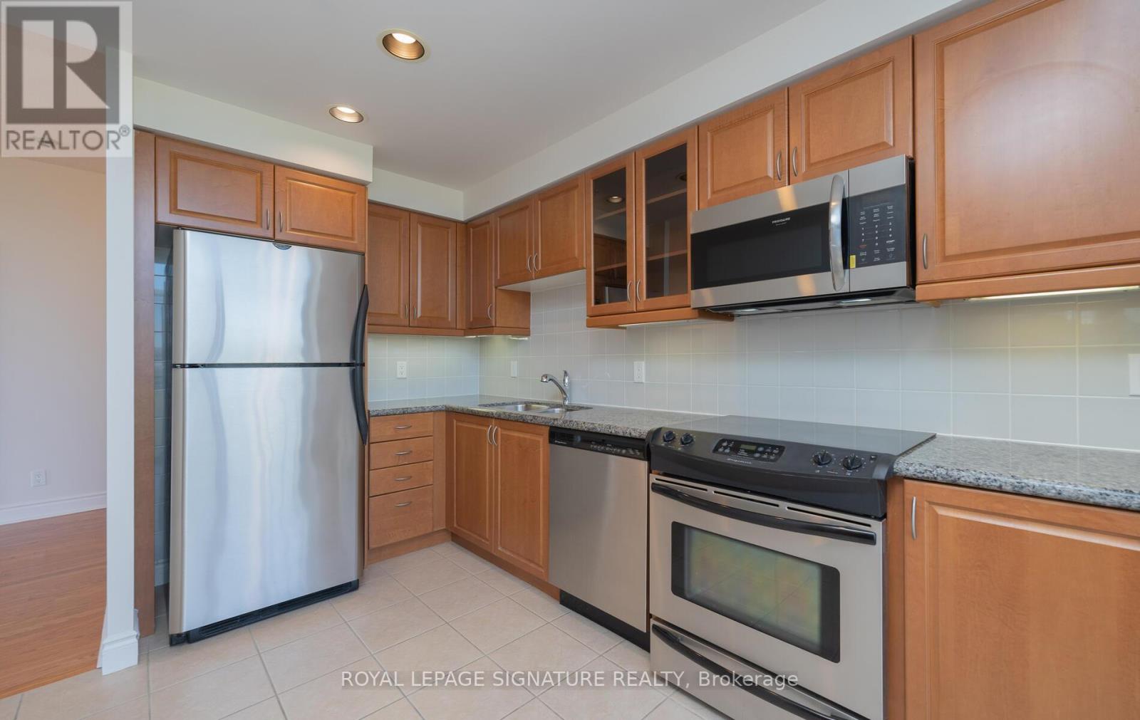 1106 - 1101 Leslie Street, Toronto, Ontario  M3C 4G3 - Photo 11 - C13216534