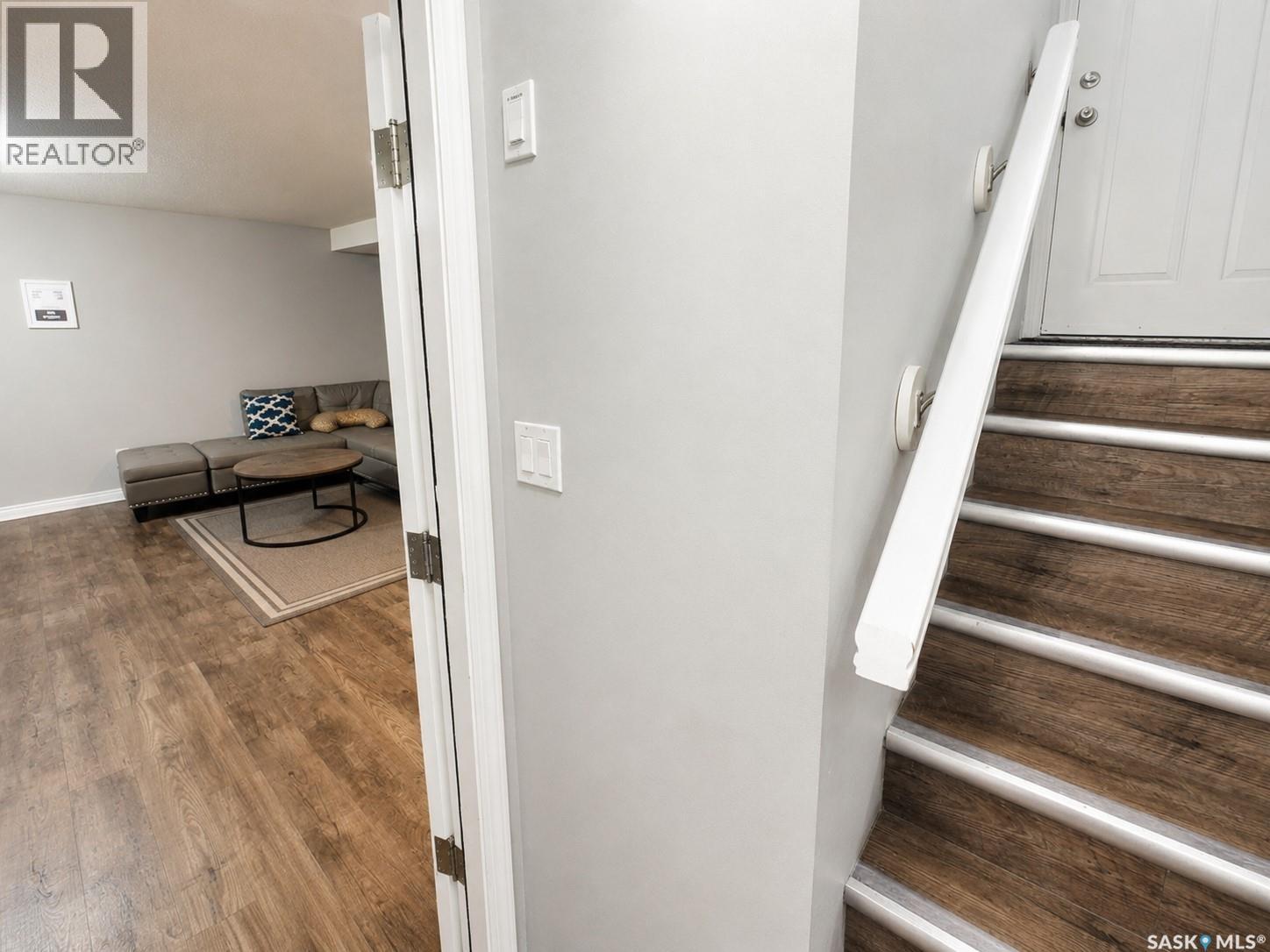 4801 James Hill Road, Regina, Saskatchewan  S4W 0C6 - Photo 23 - SK037395