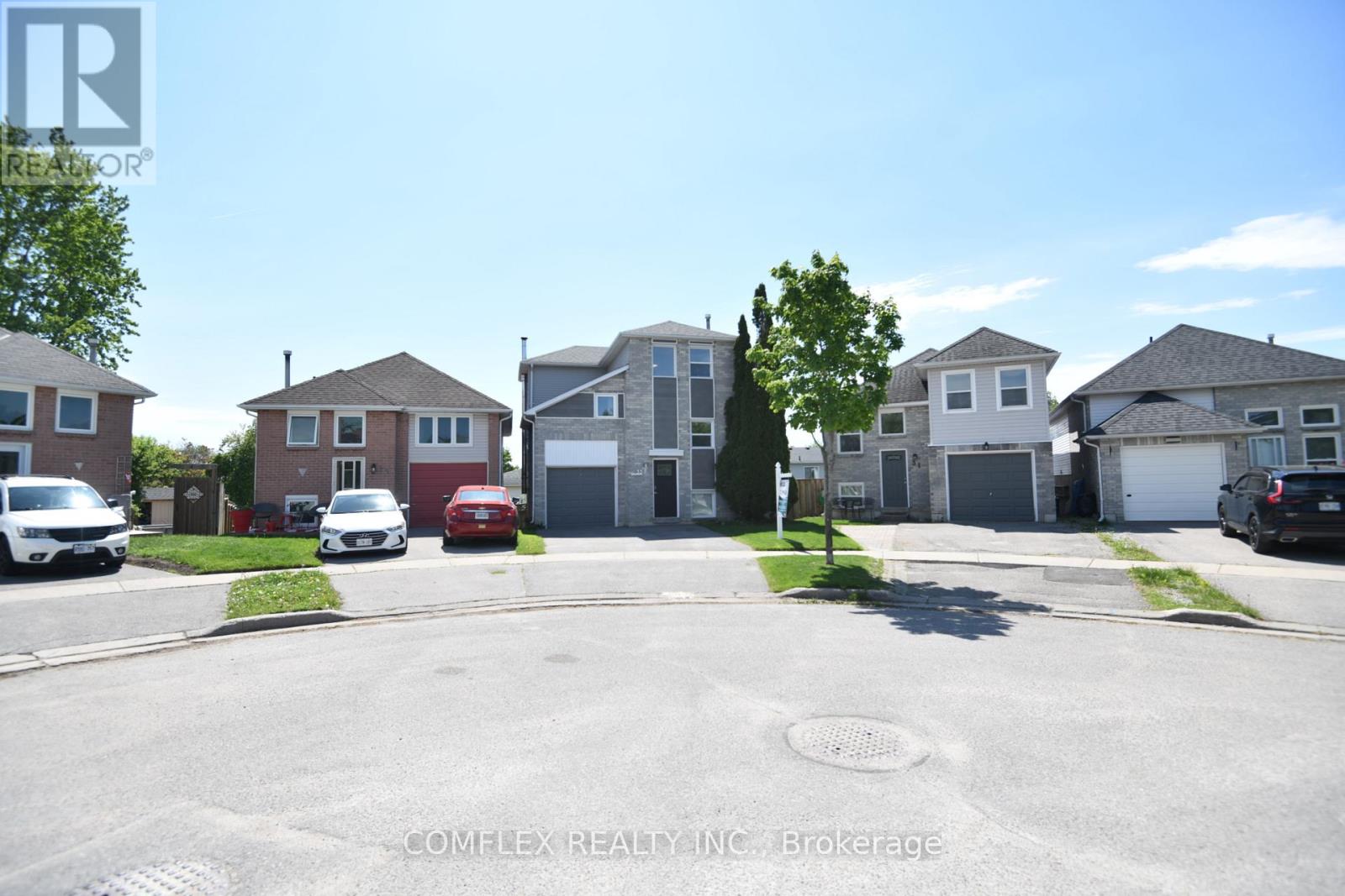 33 BROADLANDS SQUARE, Clarington, Ontario