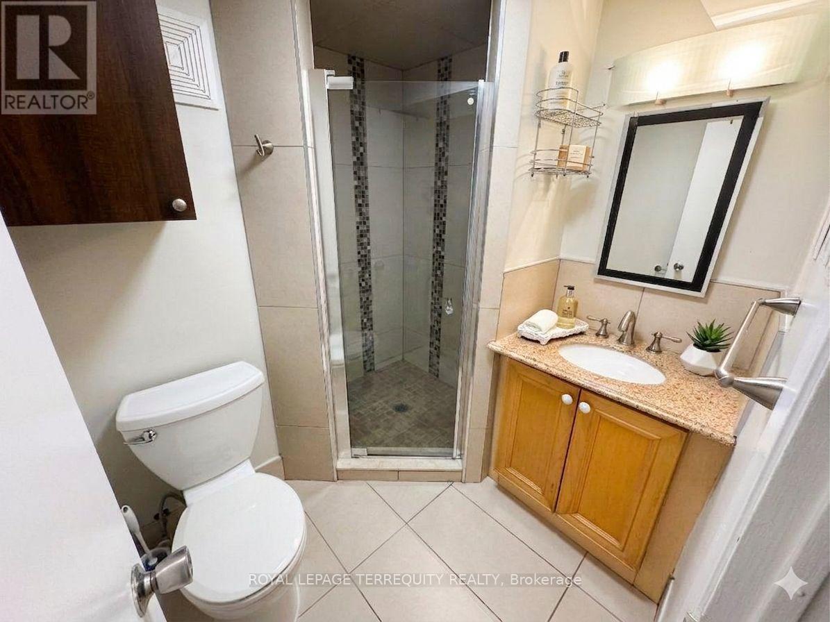 2 - 475 Woodbine Avenue, Toronto, Ontario  M4E 2H5 - Photo 16 - E13216442