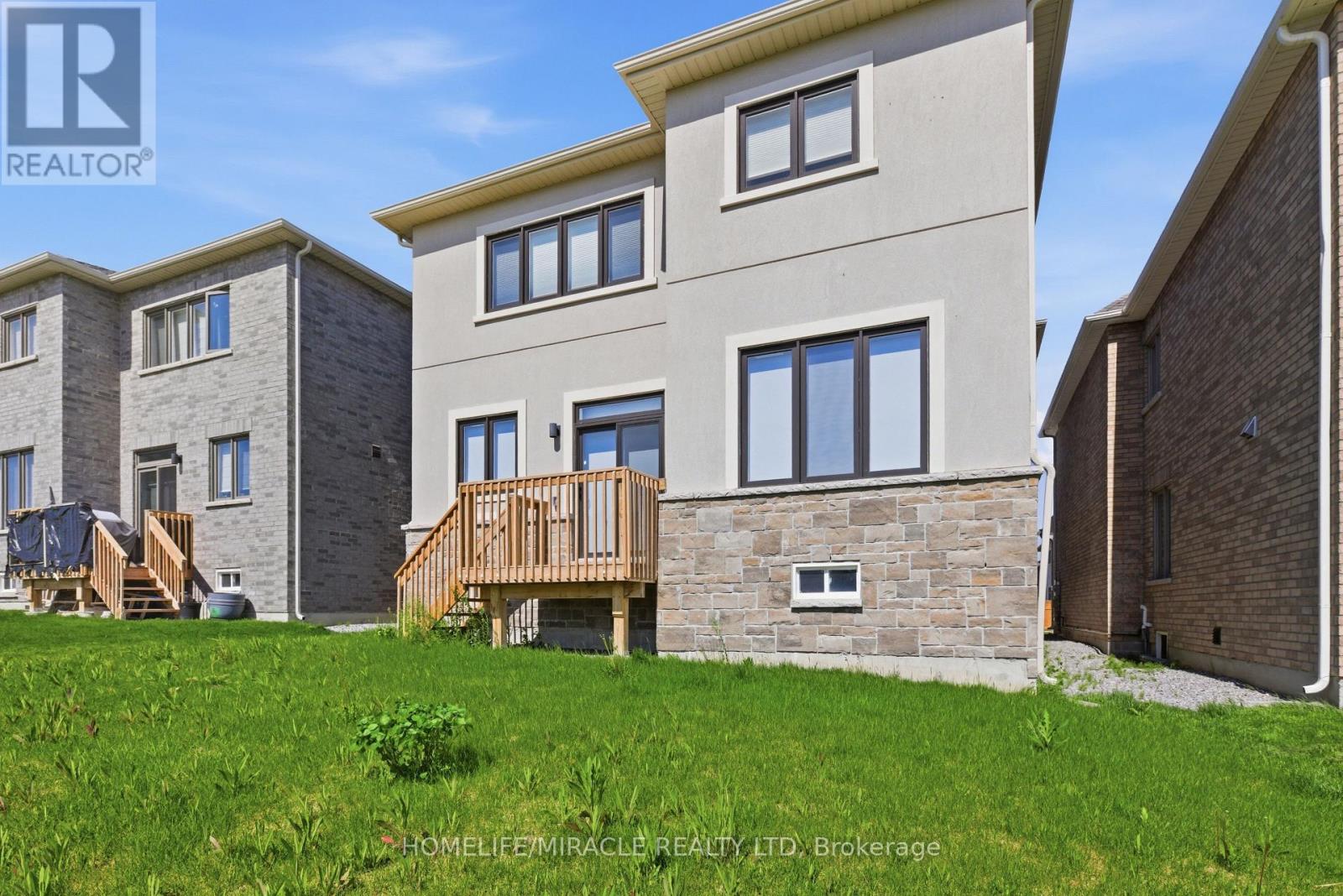 86 Belmont Drive, Clarington, Ontario  L1B 0W8 - Photo 3 - E13216464