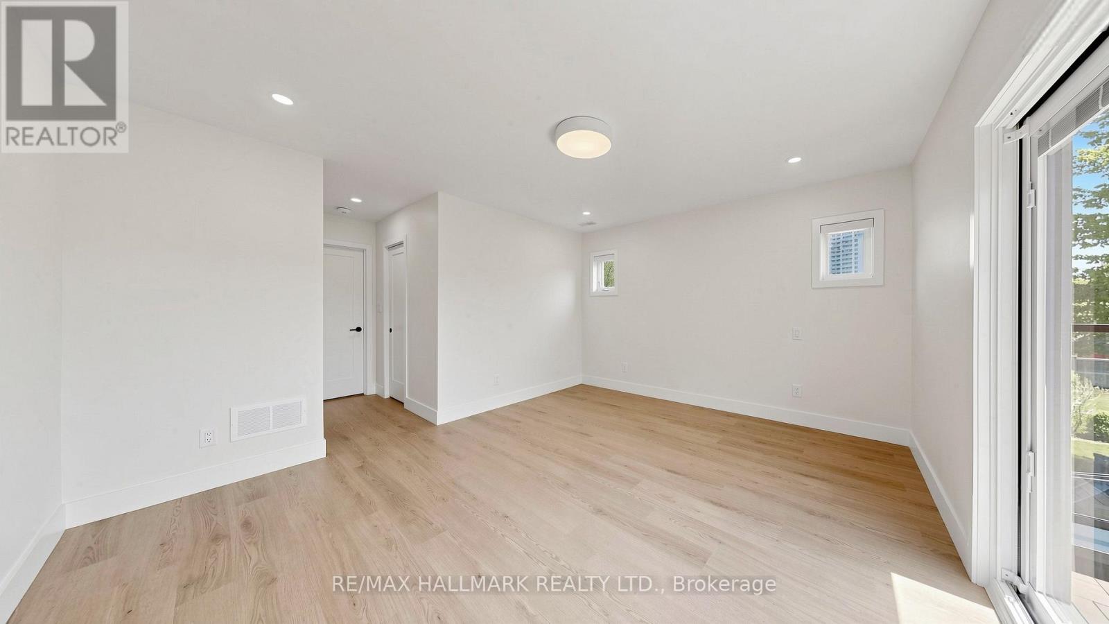 Second Floor - 367 Woodmount Avenue, Toronto, Ontario  M4C 4A6 - Photo 29 - E13216508