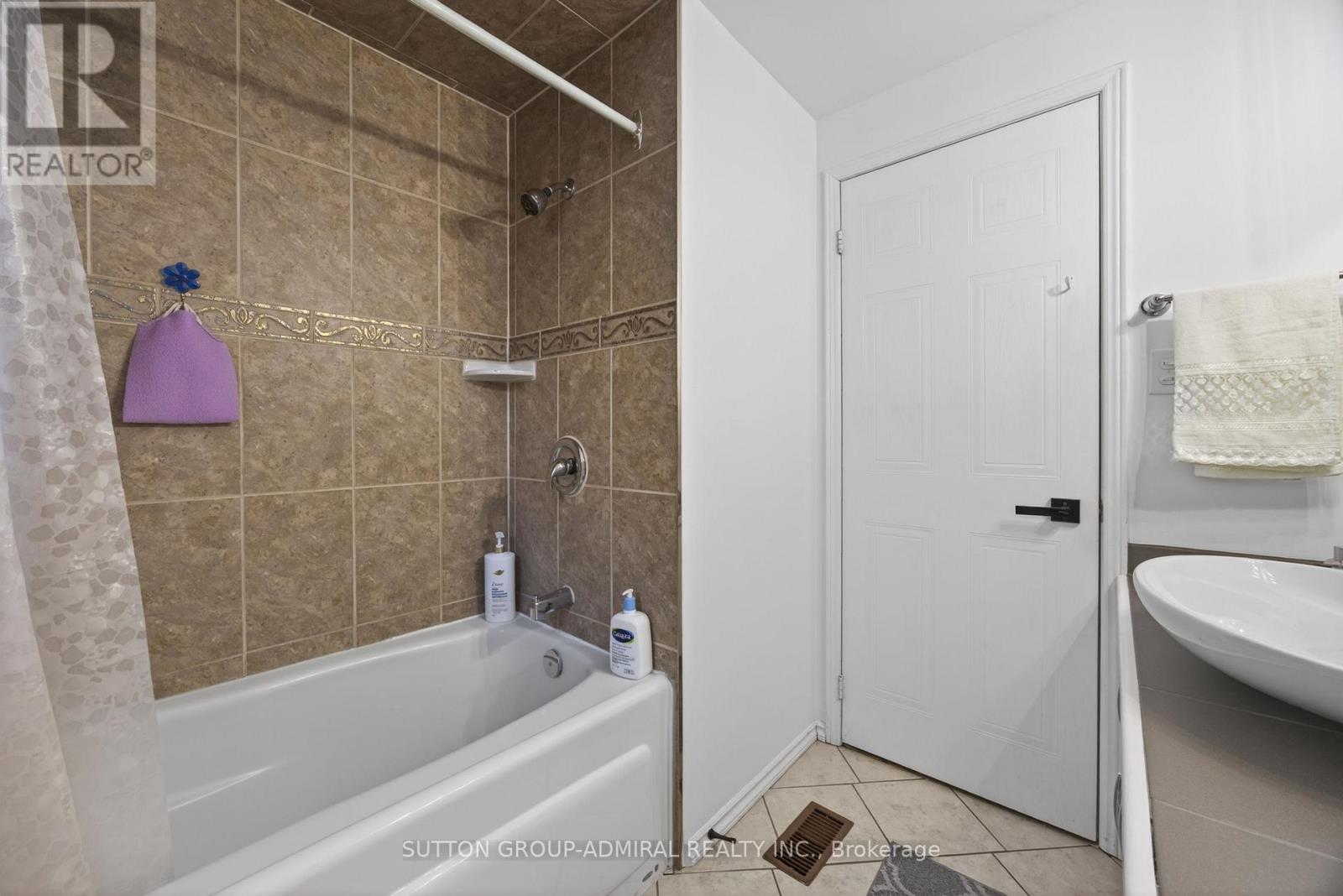 90 Rice Drive, Whitby, Ontario  L1N 7Y3 - Photo 30 - E13216510
