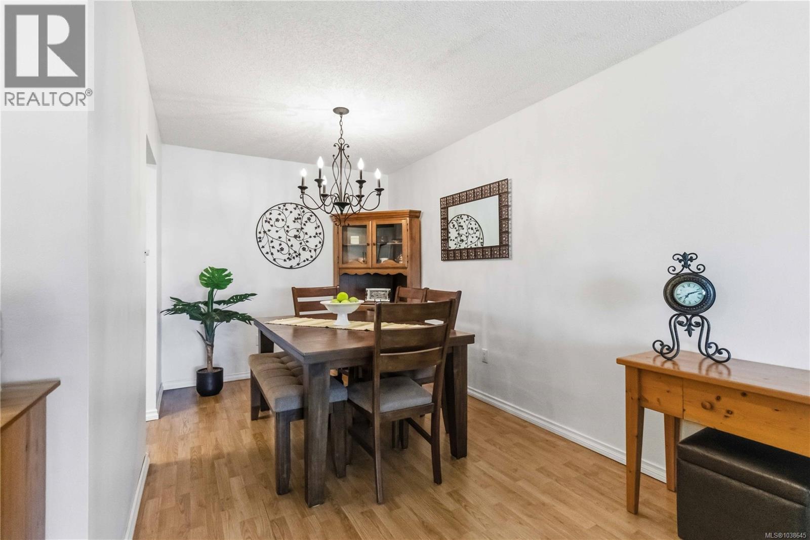 203 1665 Oak Bay Ave, Victoria, British Columbia  V8R 1B5 - Photo 14 - 1038645