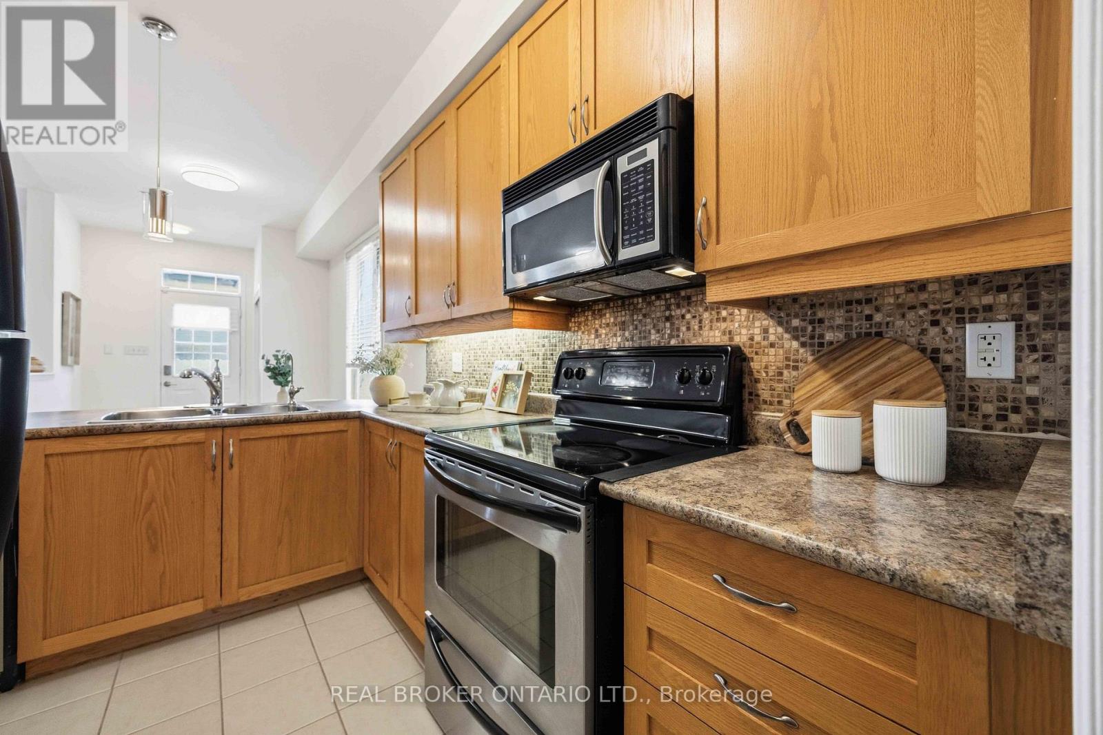 3 Evaridge Drive, Markham, Ontario  L6B 1E9 - Photo 18 - N13216500
