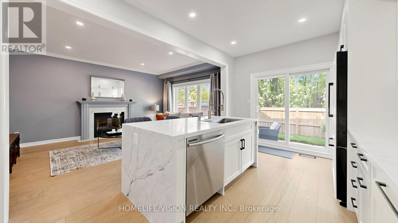 19 - 190 Harding Boulevard W, Richmond Hill, Ontario  L4C 0J9 - Photo 17 - N13216580