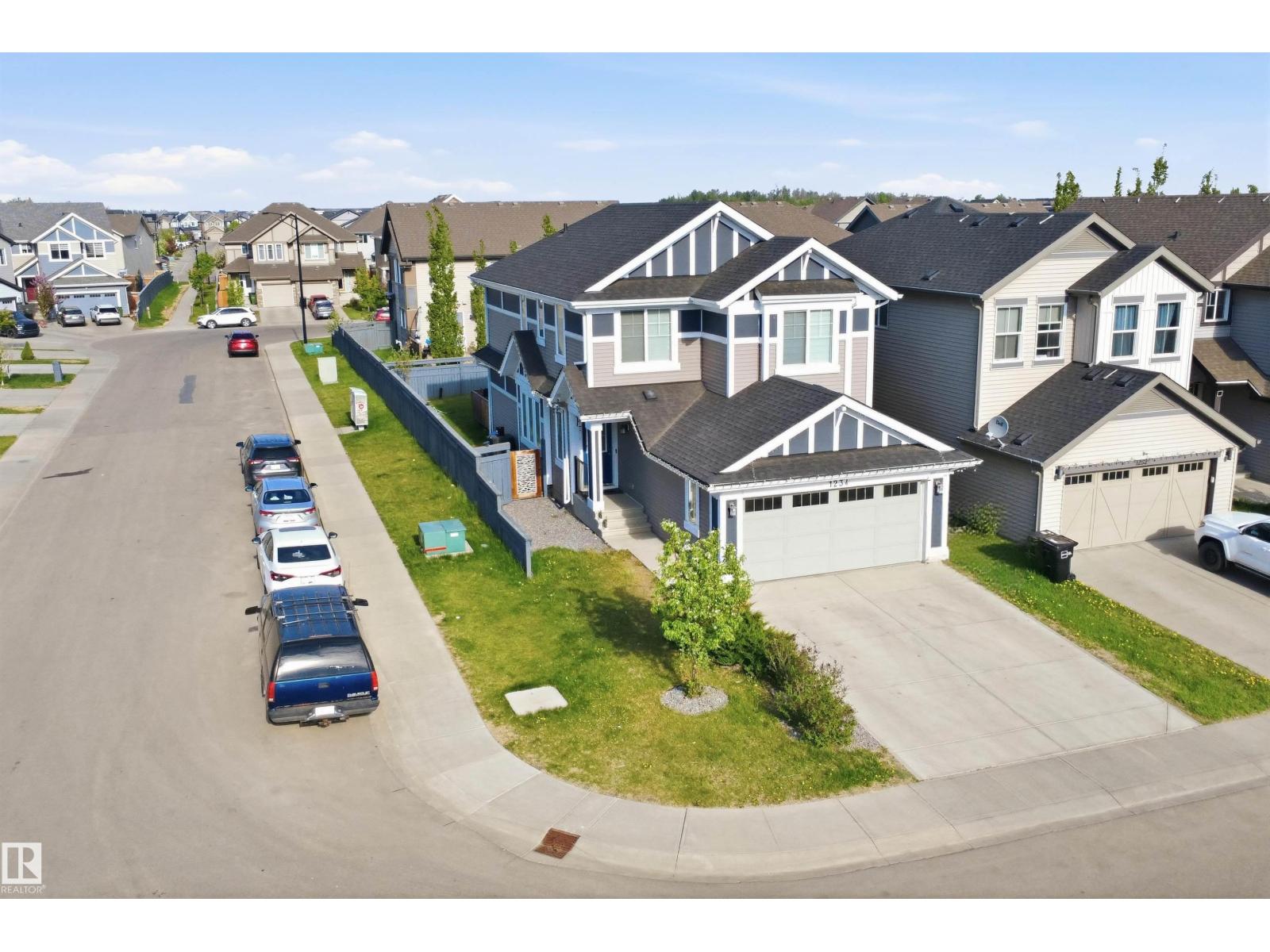 1234 Daniels Cr SW, Edmonton, Alberta T6W 3V6 - Photo 2 - E4490836