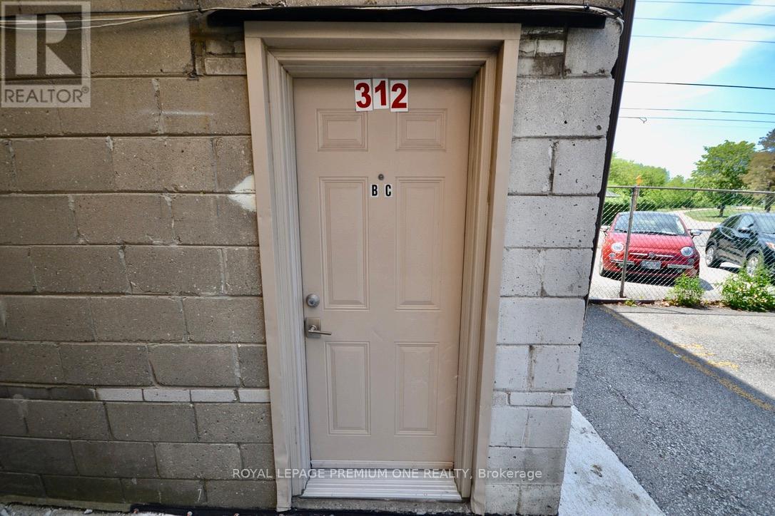 B & C - 312 Rustic Road, Toronto, Ontario  M6L 1W5 - Photo 4 - W13216456