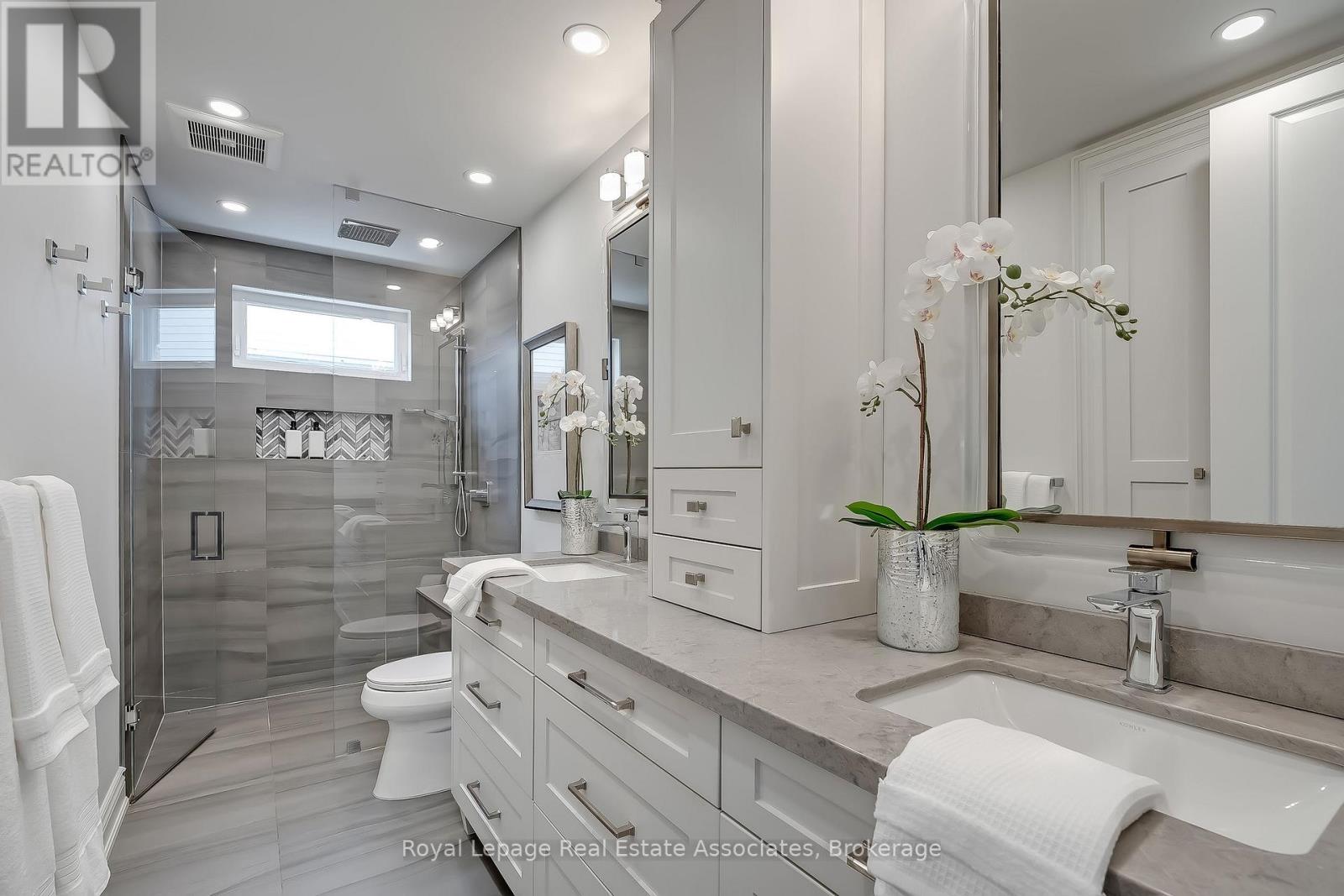 5936 Bell Harbour Drive, Mississauga, Ontario  L5M 5K7 - Photo 26 - W13216486