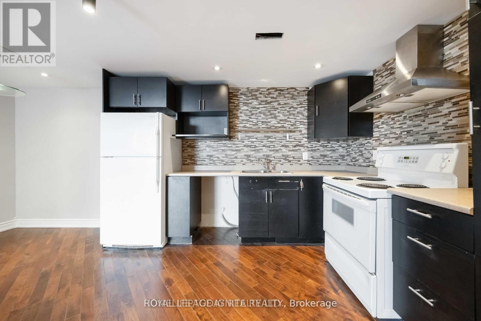 1603 - 330 Dixon Road, Toronto, Ontario  M9R 1S9 - Photo 10 - W13216522