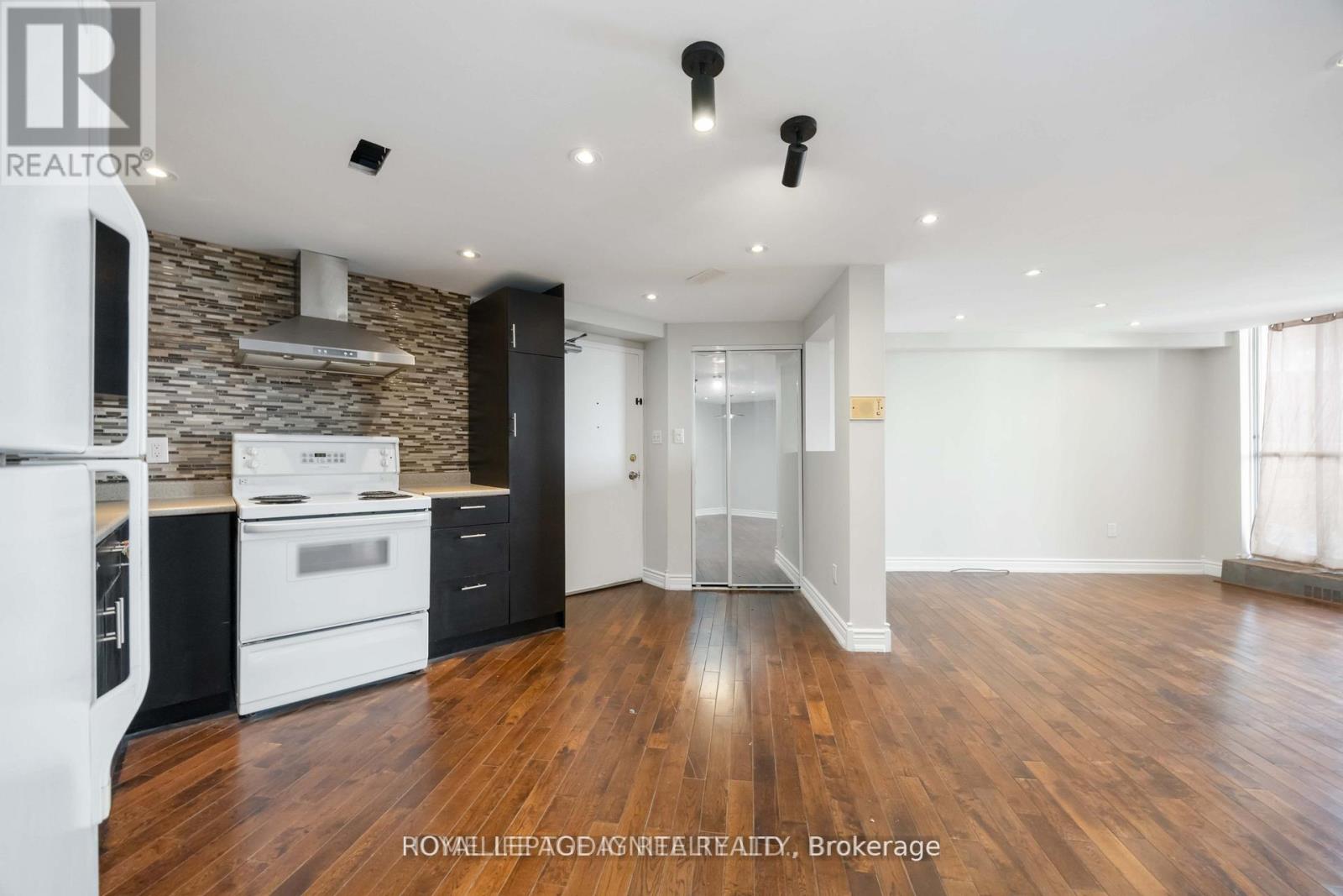 1603 - 330 Dixon Road, Toronto, Ontario  M9R 1S9 - Photo 19 - W13216522