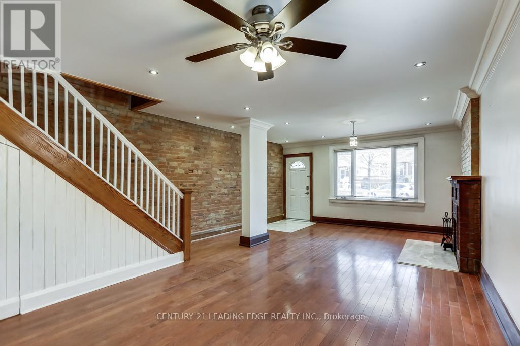 26 Grandville Avenue, Toronto, Ontario  M6N 4T9 - Photo 10 - W13216574