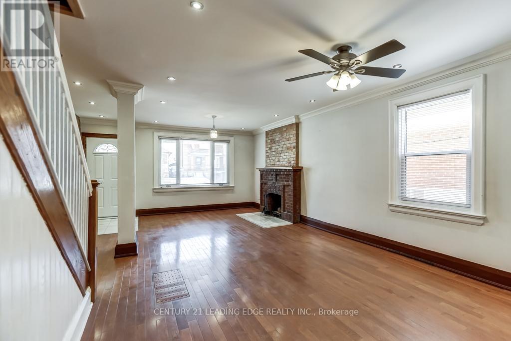 26 Grandville Avenue, Toronto, Ontario  M6N 4T9 - Photo 11 - W13216574