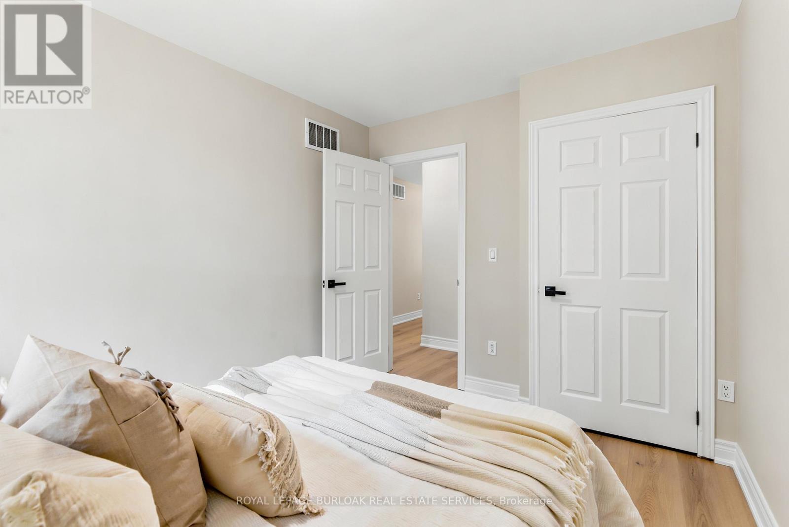 1553 Newlands Crescent, Burlington, Ontario  L7M 1P1 - Photo 19 - W13216612