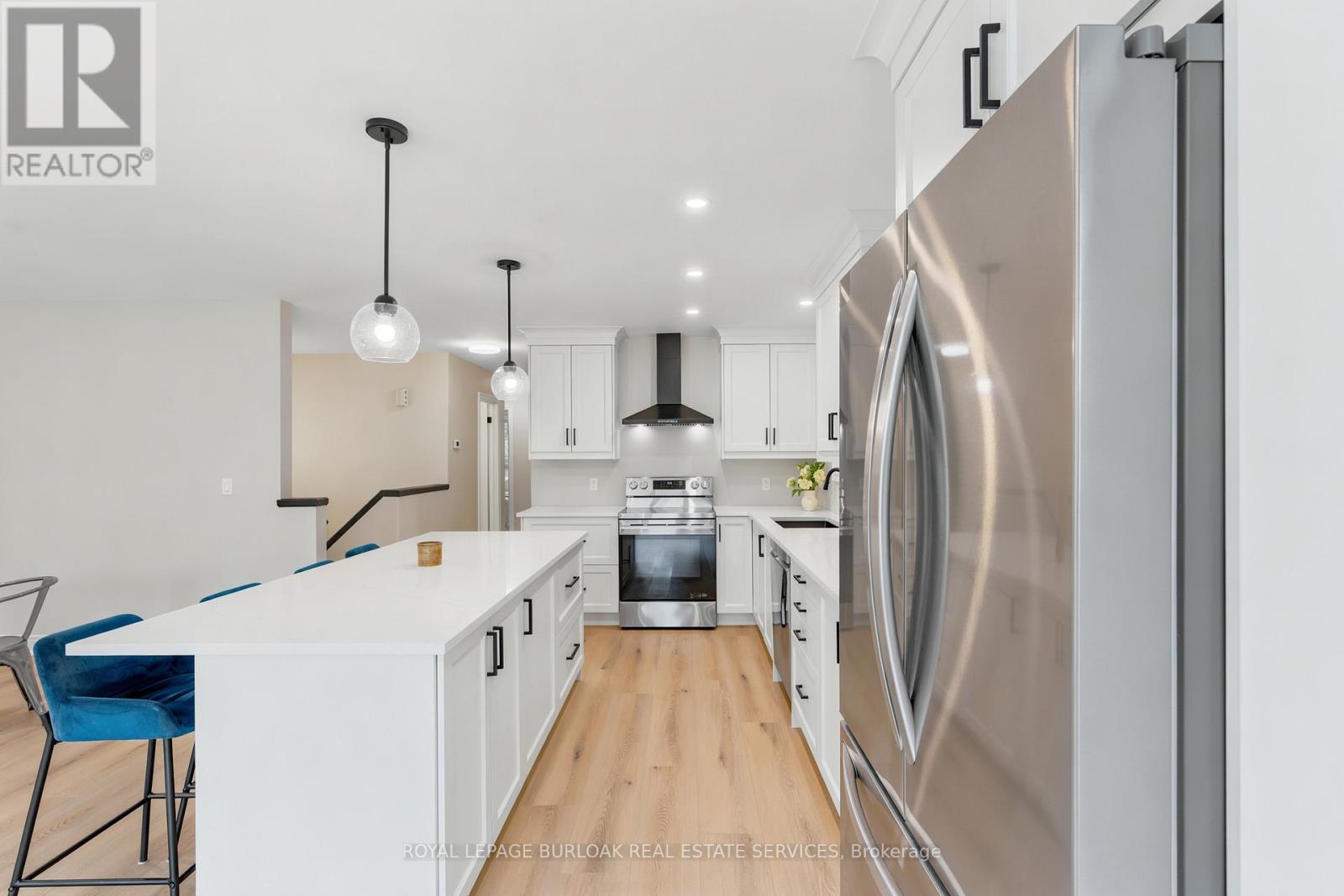 1553 Newlands Crescent, Burlington, Ontario  L7M 1P1 - Photo 7 - W13216612