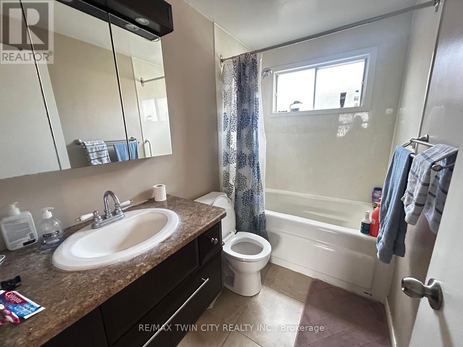 254 Camille Crescent, Waterloo, Ontario  N2K 3B6 - Photo 12 - X13216502
