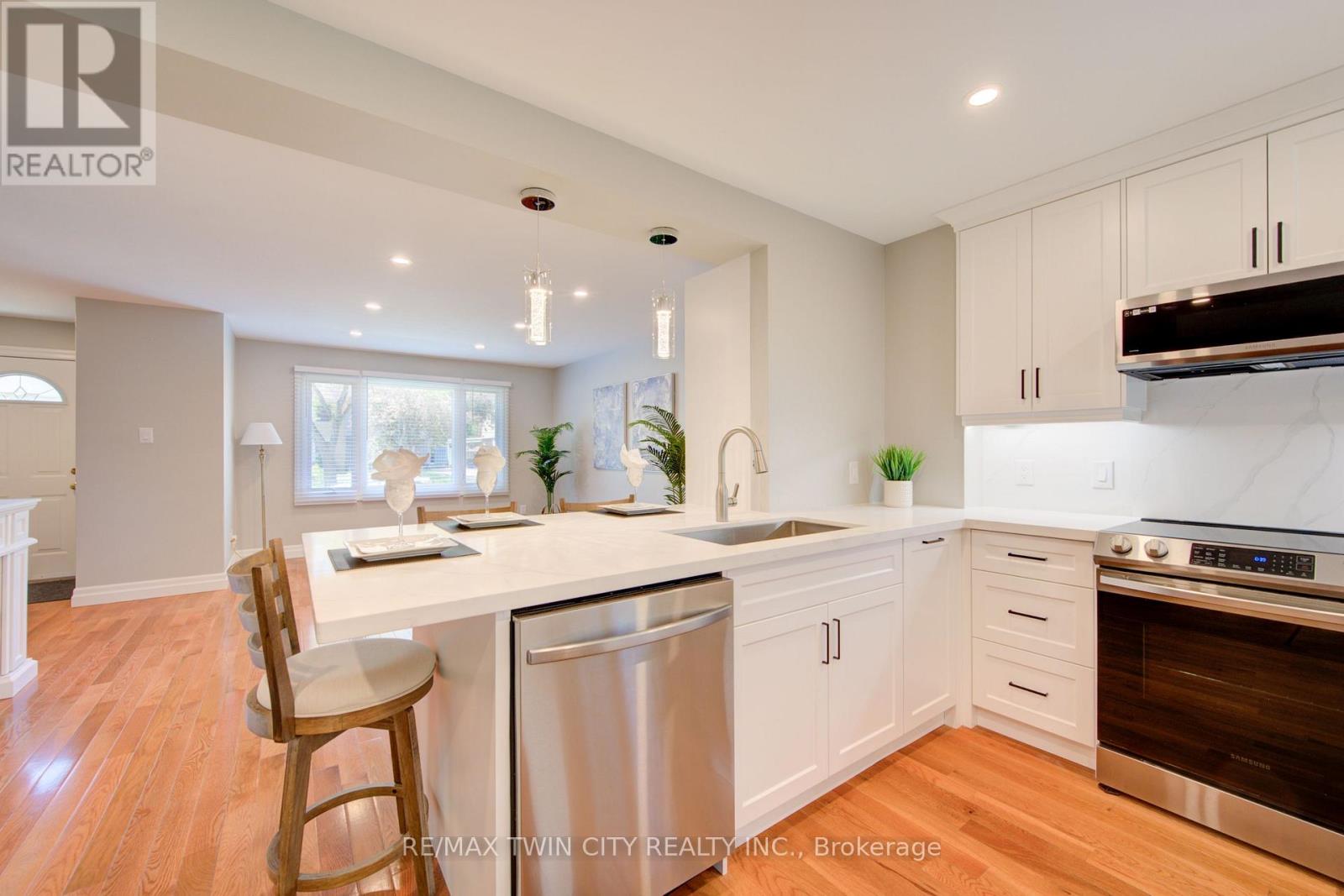 A - 432 Lee Avenue, Waterloo, Ontario  N2K 2L7 - Photo 11 - X13216608