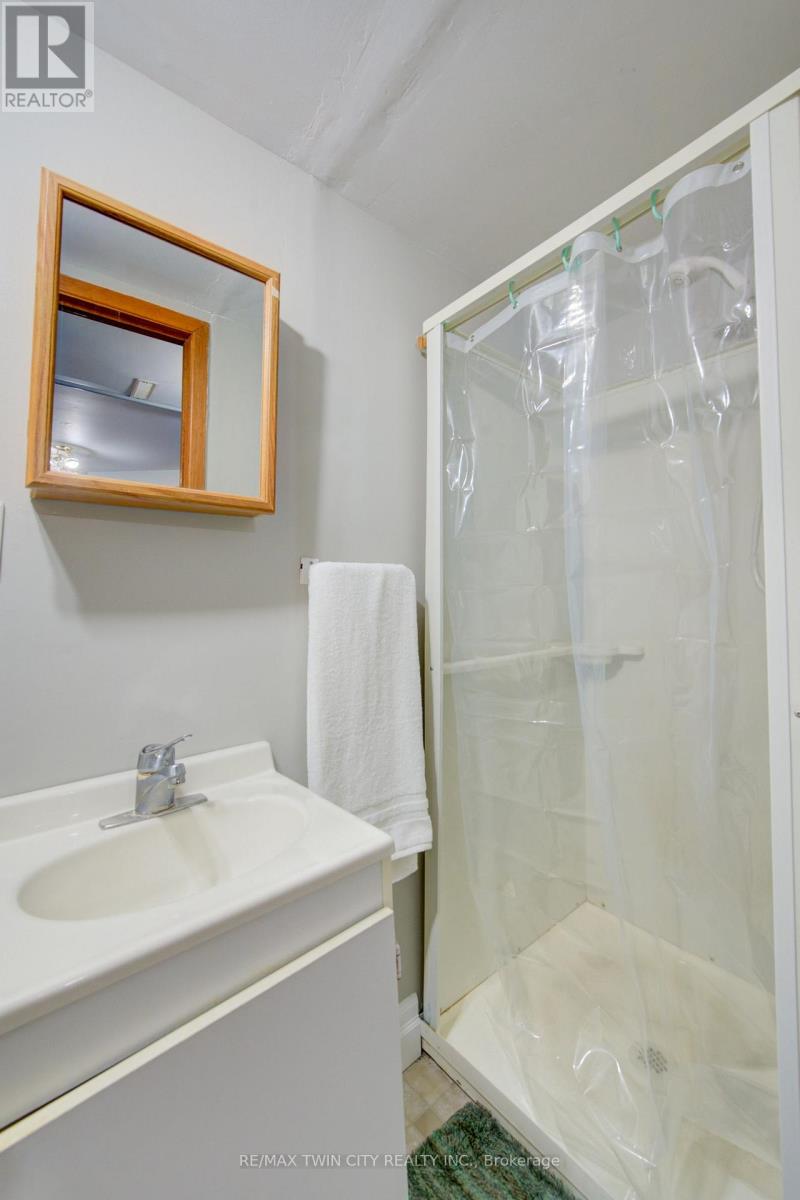 A - 432 Lee Avenue, Waterloo, Ontario  N2K 2L7 - Photo 32 - X13216608