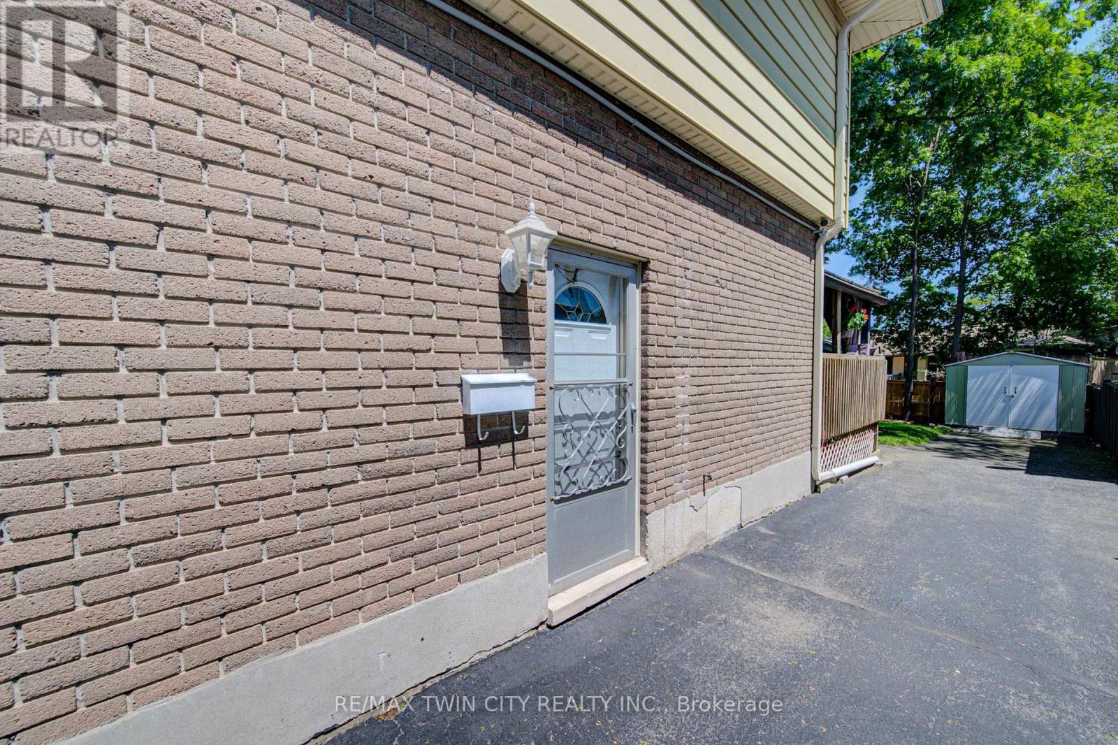 A - 432 Lee Avenue, Waterloo, Ontario  N2K 2L7 - Photo 4 - X13216608