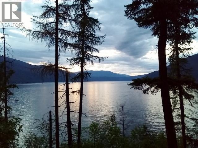 412 Old Sicamous Road, Sicamous, British Columbia