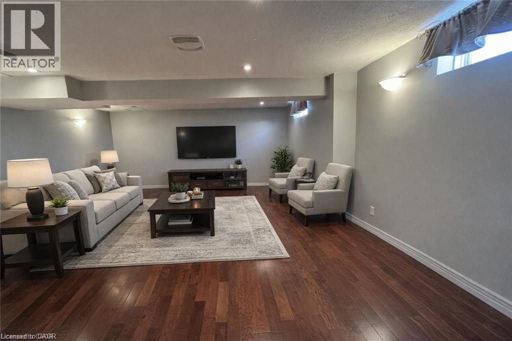 75 Donnenwerth Drive, Kitchener, Ontario  N2E 3W6 - Photo 11 - 40834943