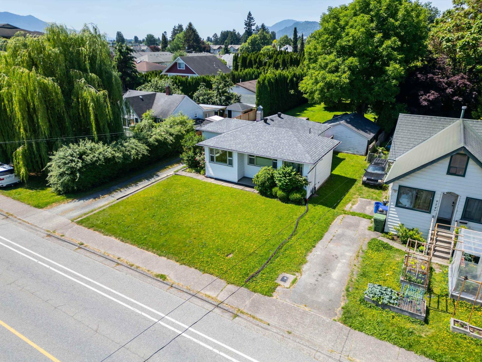 9533 Broadway Street, Chilliwack Proper East, Chilliwack, British Columbia  V2P 5T8 - Photo 3 - R3128768