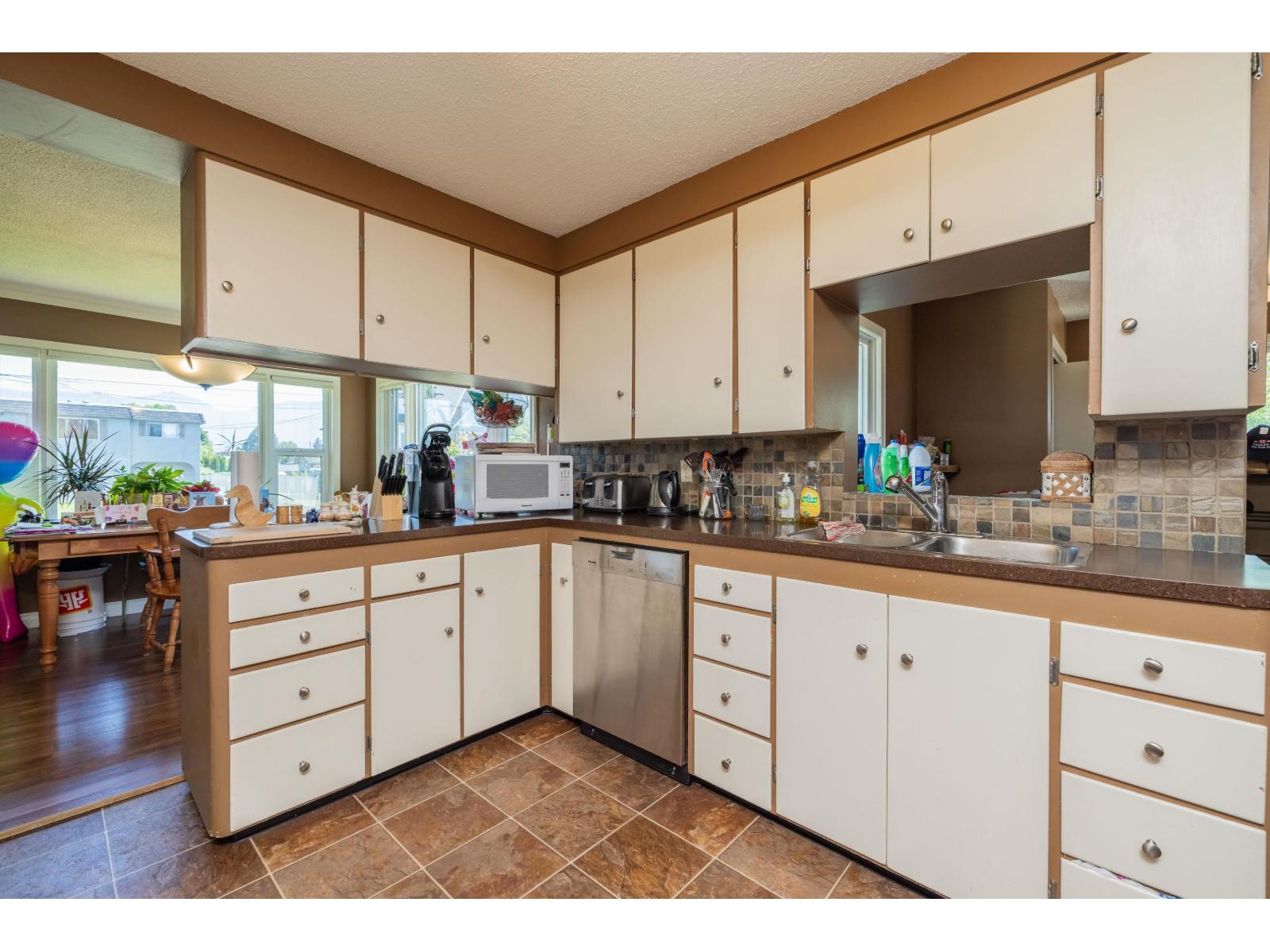 9533 Broadway Street, Chilliwack Proper East, Chilliwack, British Columbia  V2P 5T8 - Photo 17 - R3128768