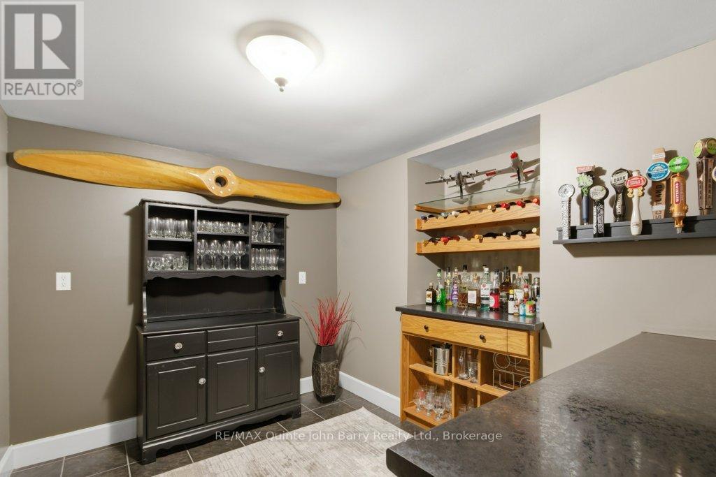 256 Colonial Drive, Quinte West, Ontario  K8V 0M9 - Photo 32 - X13216692