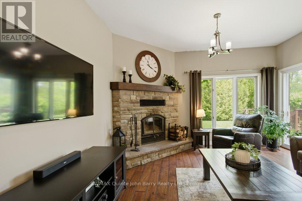 256 Colonial Drive, Quinte West, Ontario  K8V 0M9 - Photo 5 - X13216692