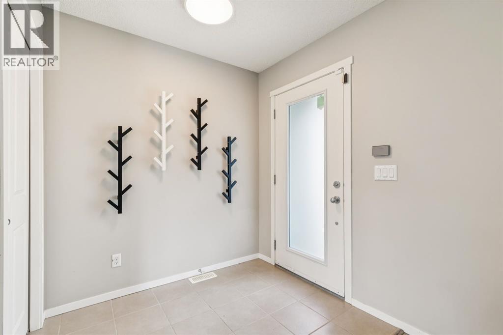 73 Marine Drive SE, Calgary, Alberta  T3M 1V9 - Photo 3 - A2314644