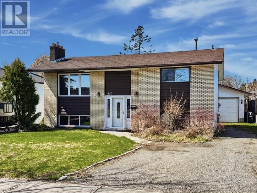 423 Brittany Drive, Thunder Bay, Ontario